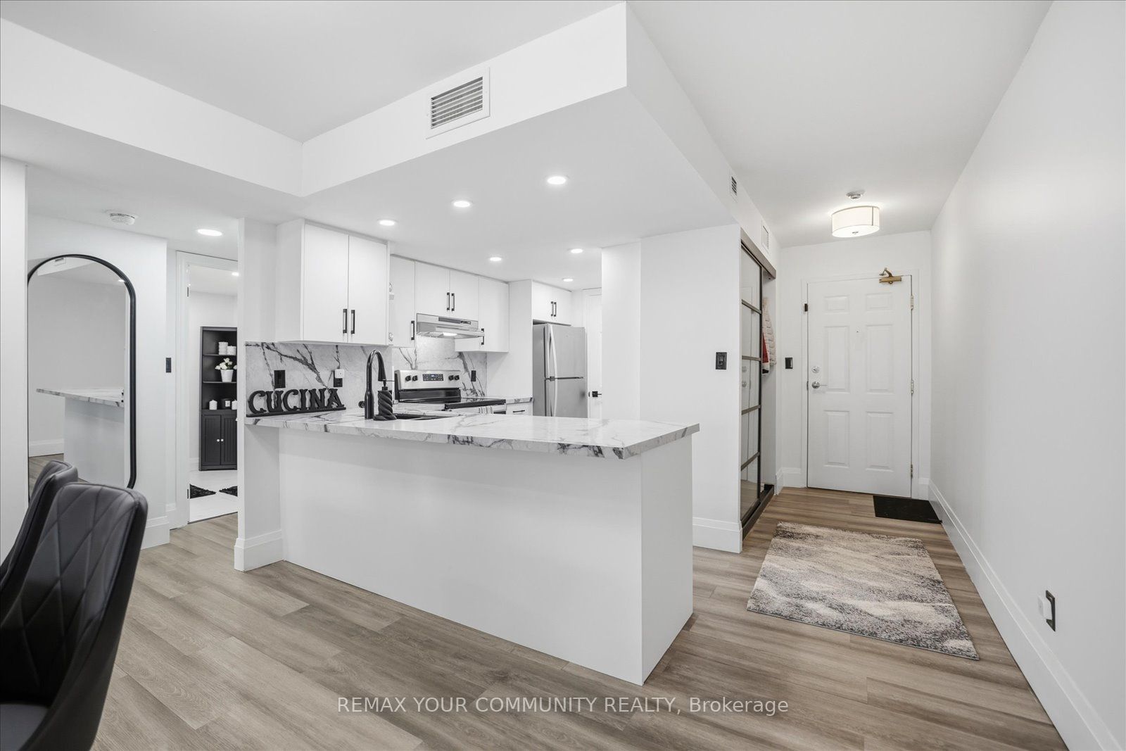 121 Woodbridge Avenue 313