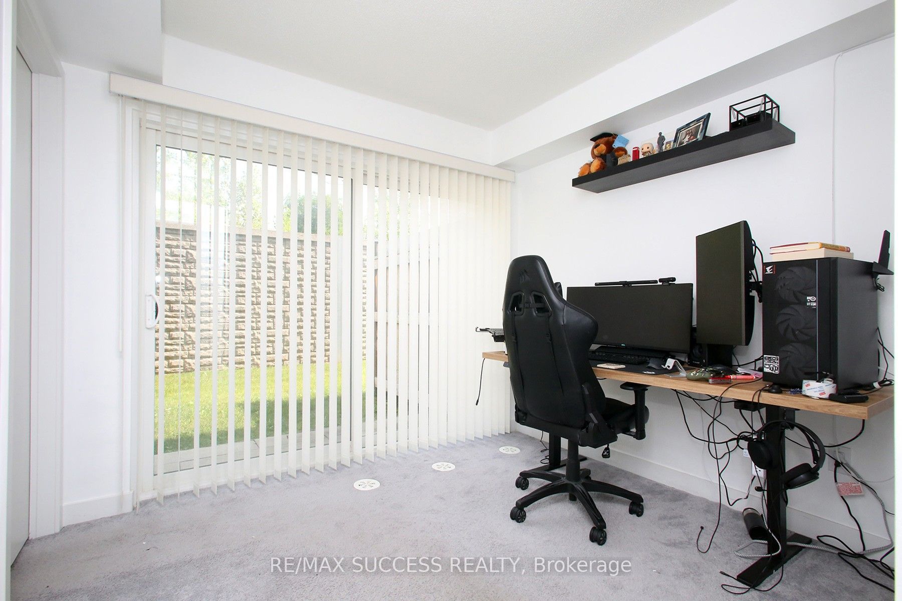 1121 Cooke Boulevard 76