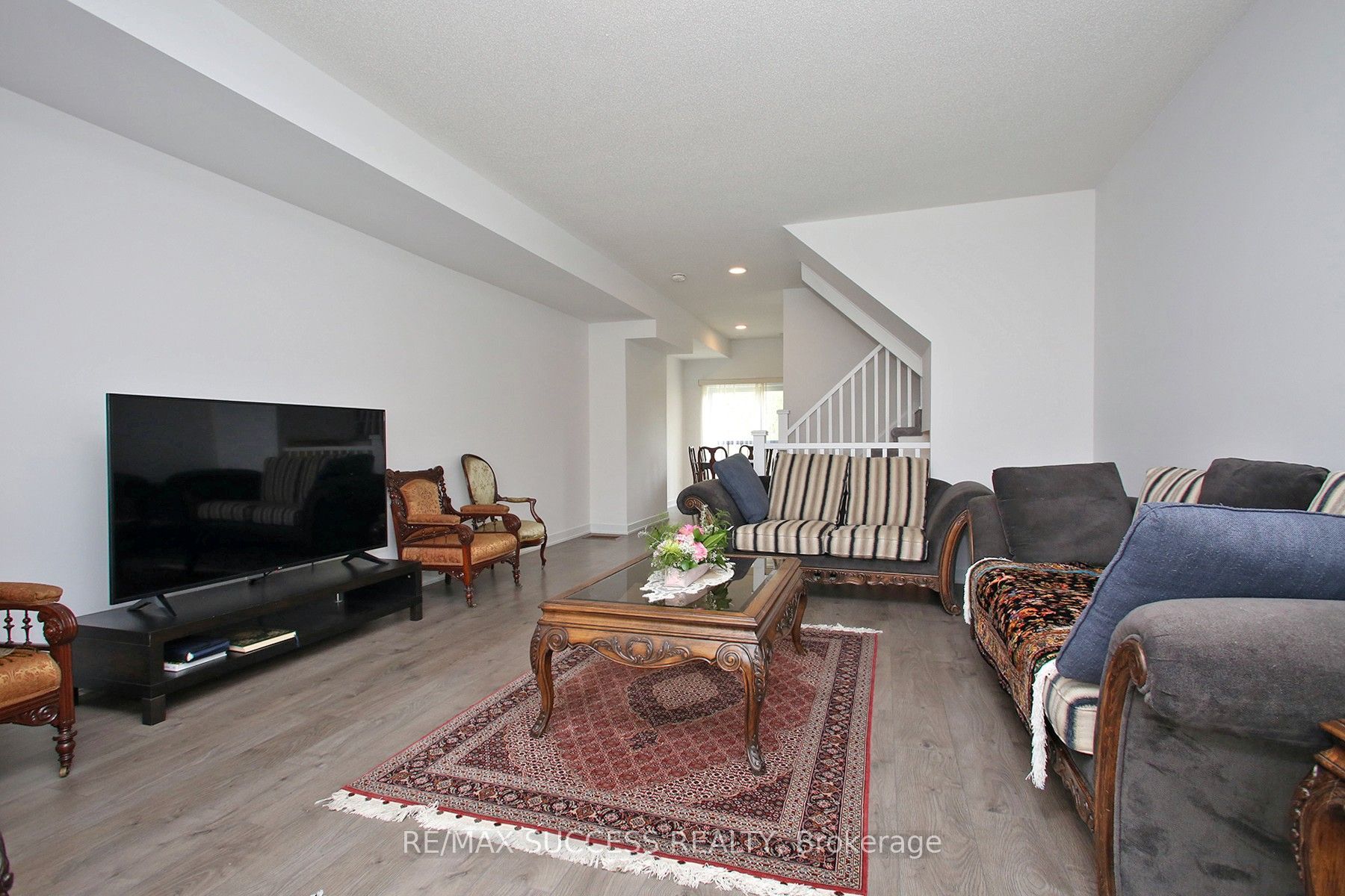 1121 Cooke Boulevard 76