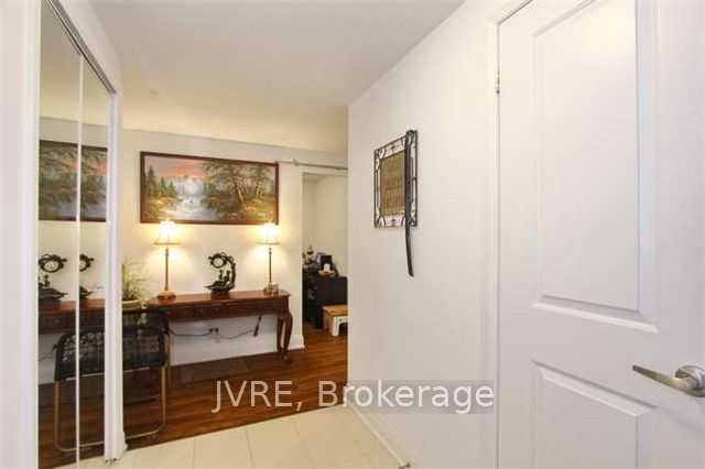 12 Woodstream Boulevard 107