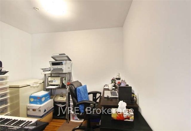 12 Woodstream Boulevard 107