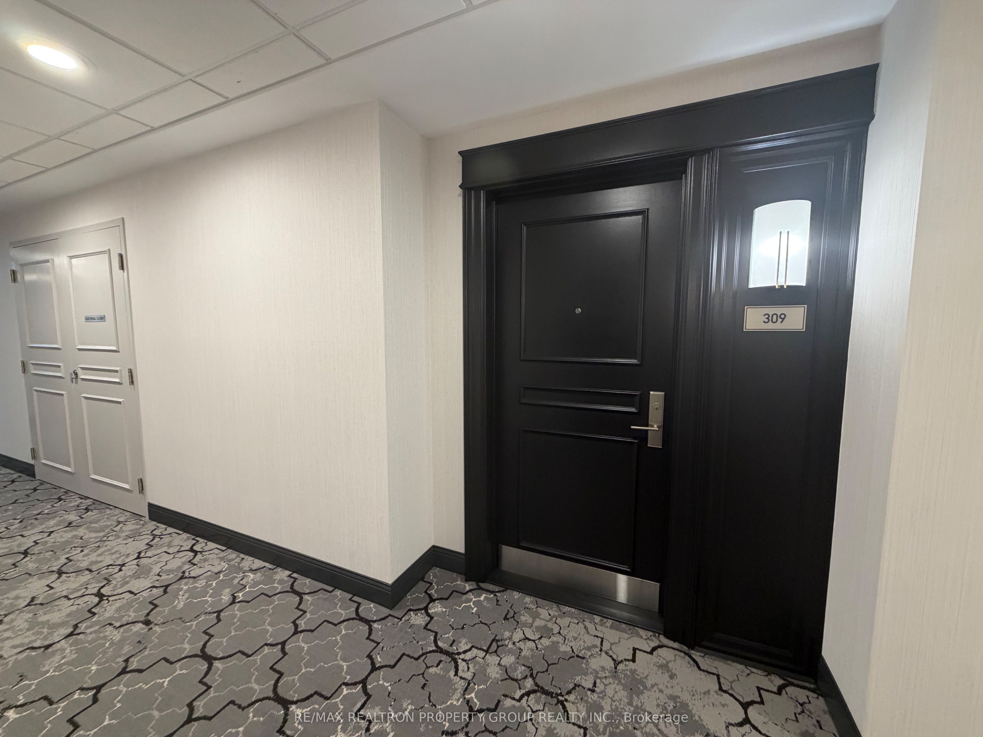 35 Baker Hill Boulevard W 309