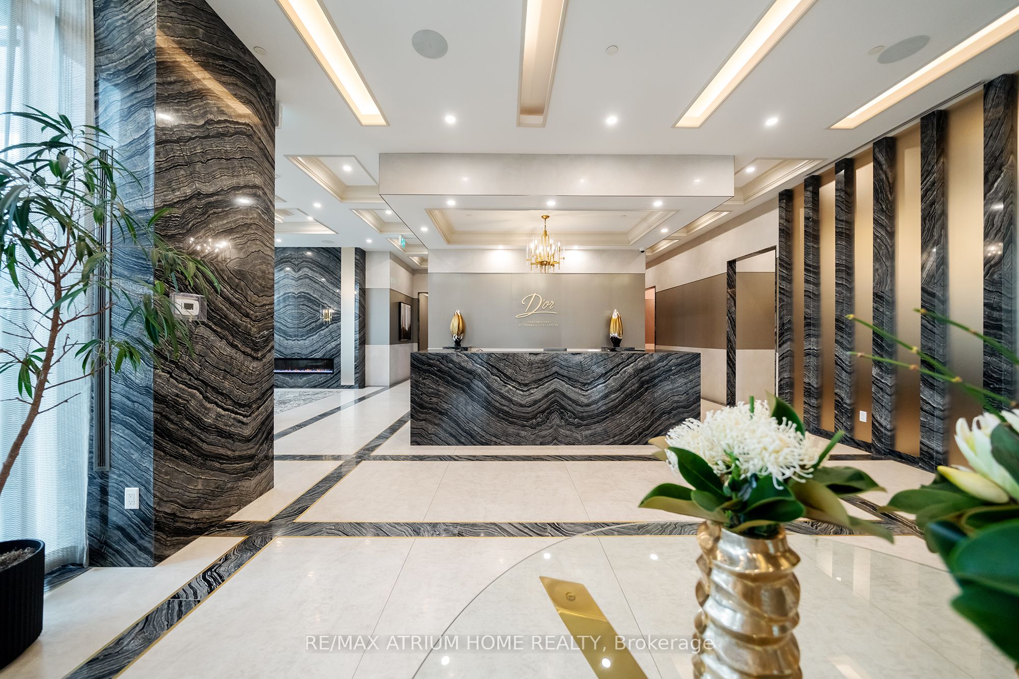 10 Gatineau Drive 1004