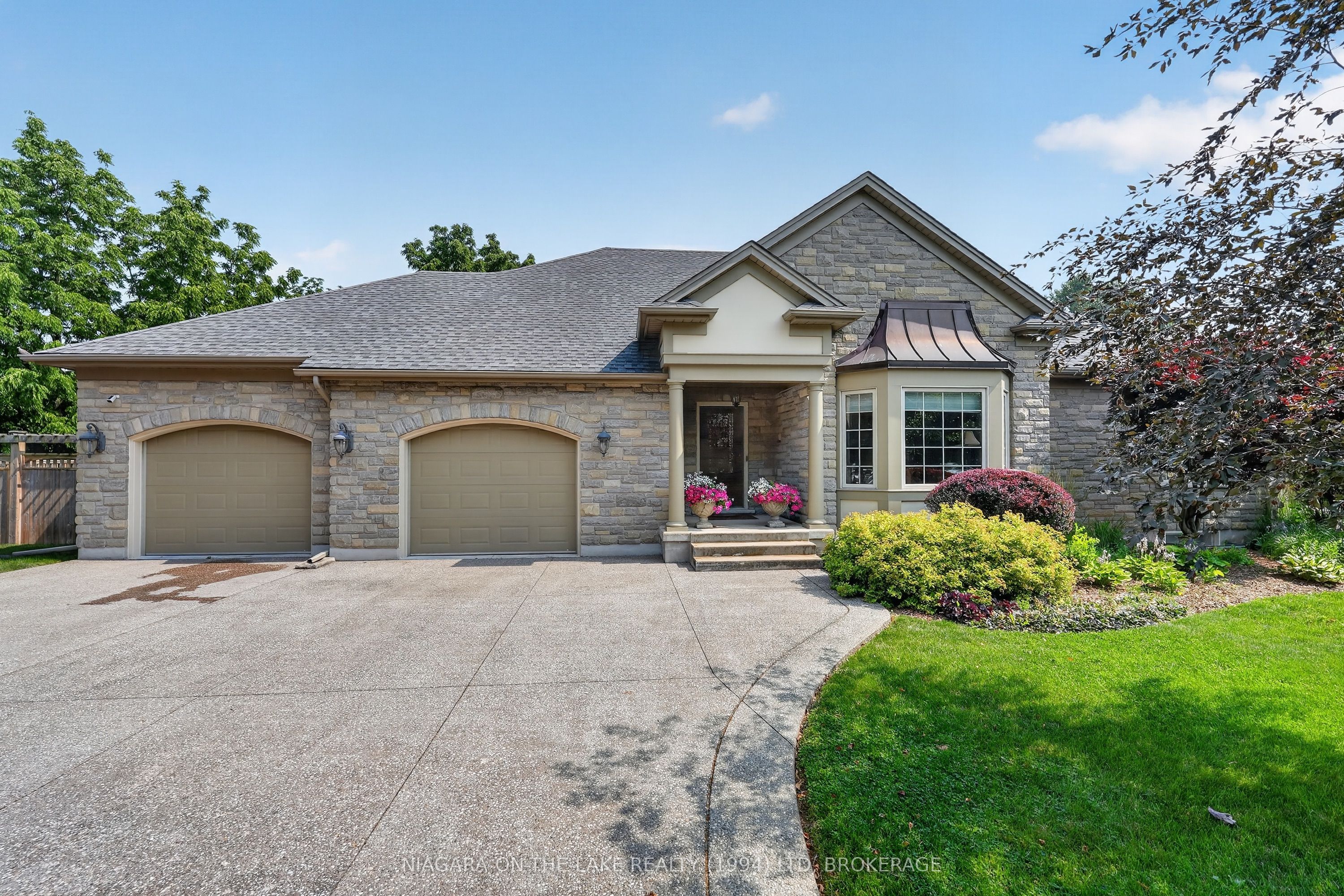 222 Four Mile Creek Road W