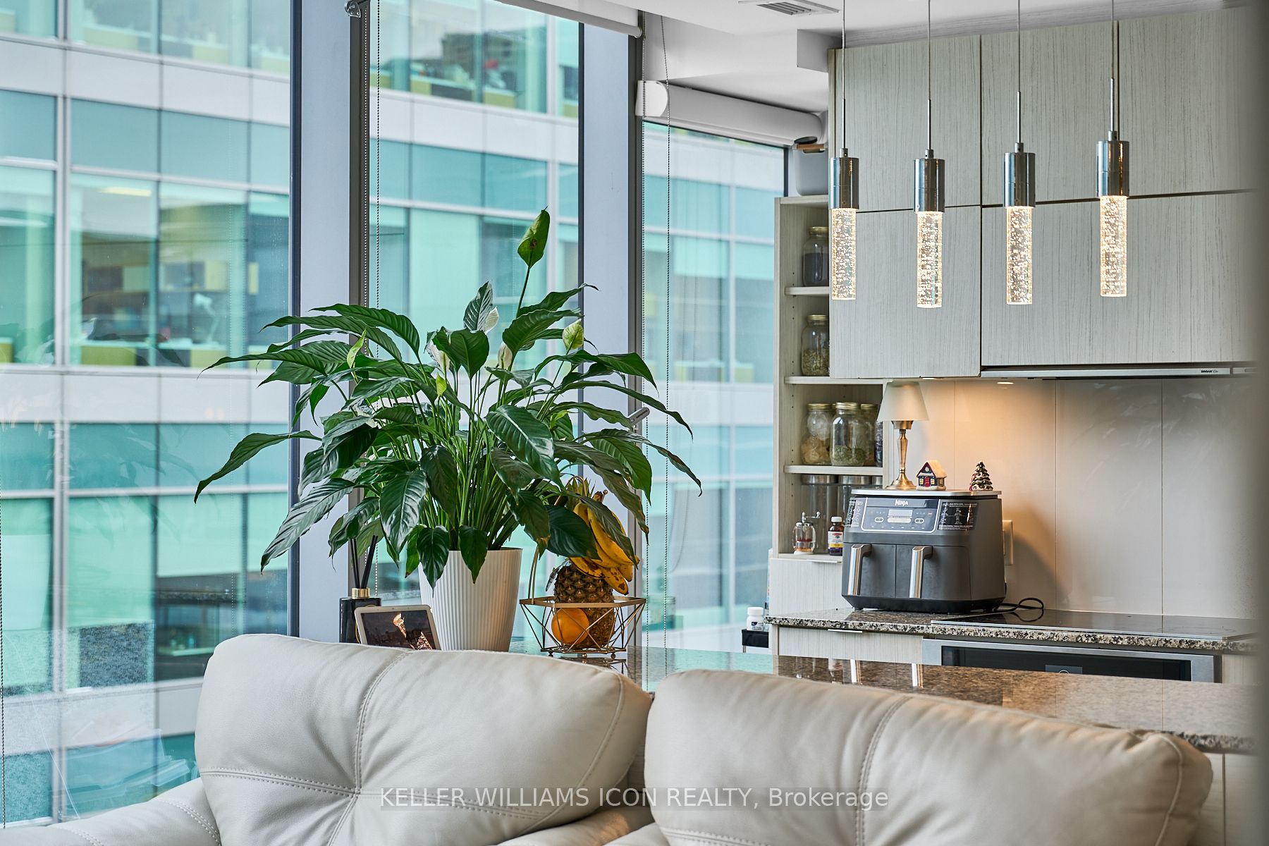 101 Queen Street 1209