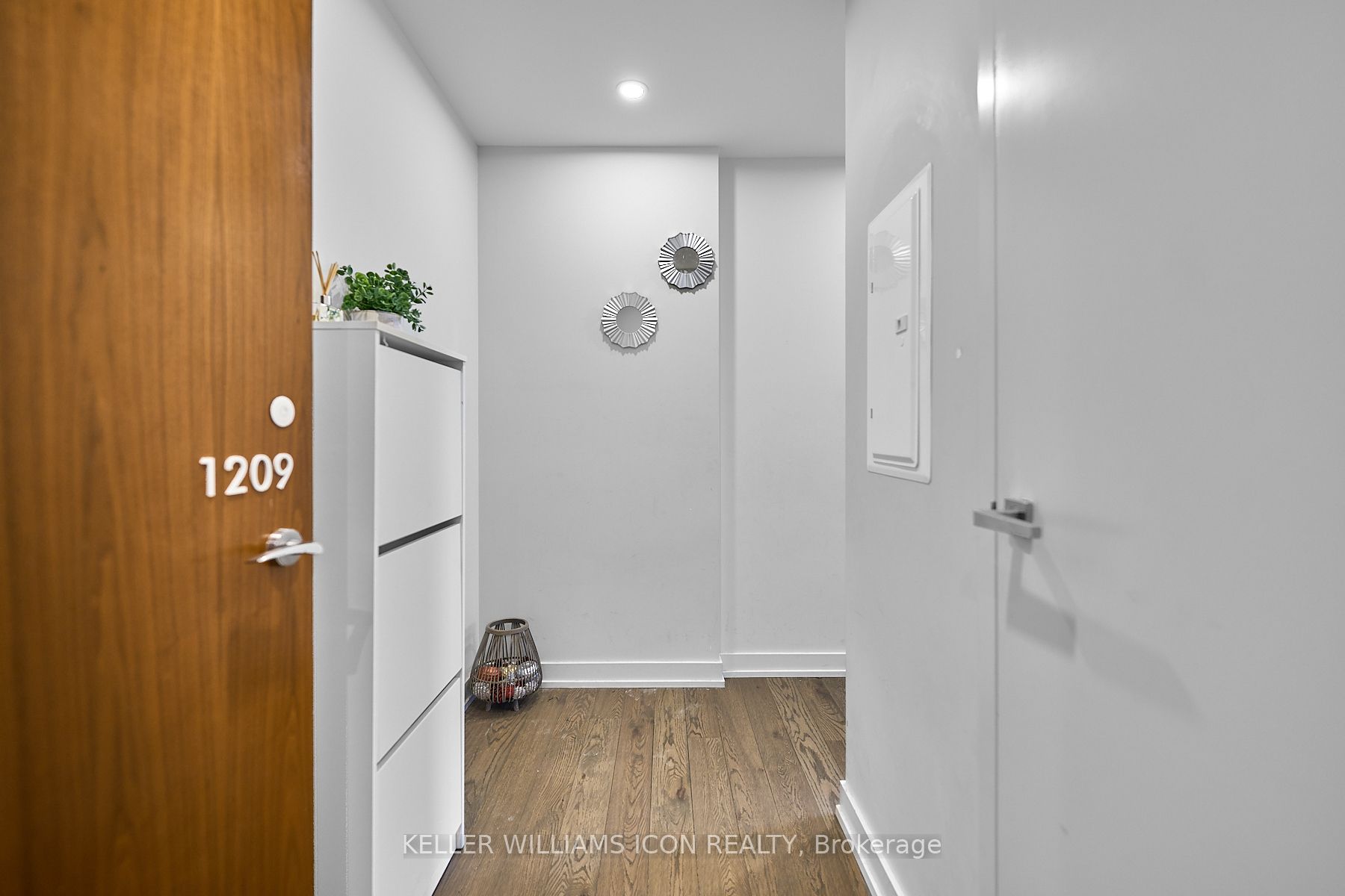 101 Queen Street 1209
