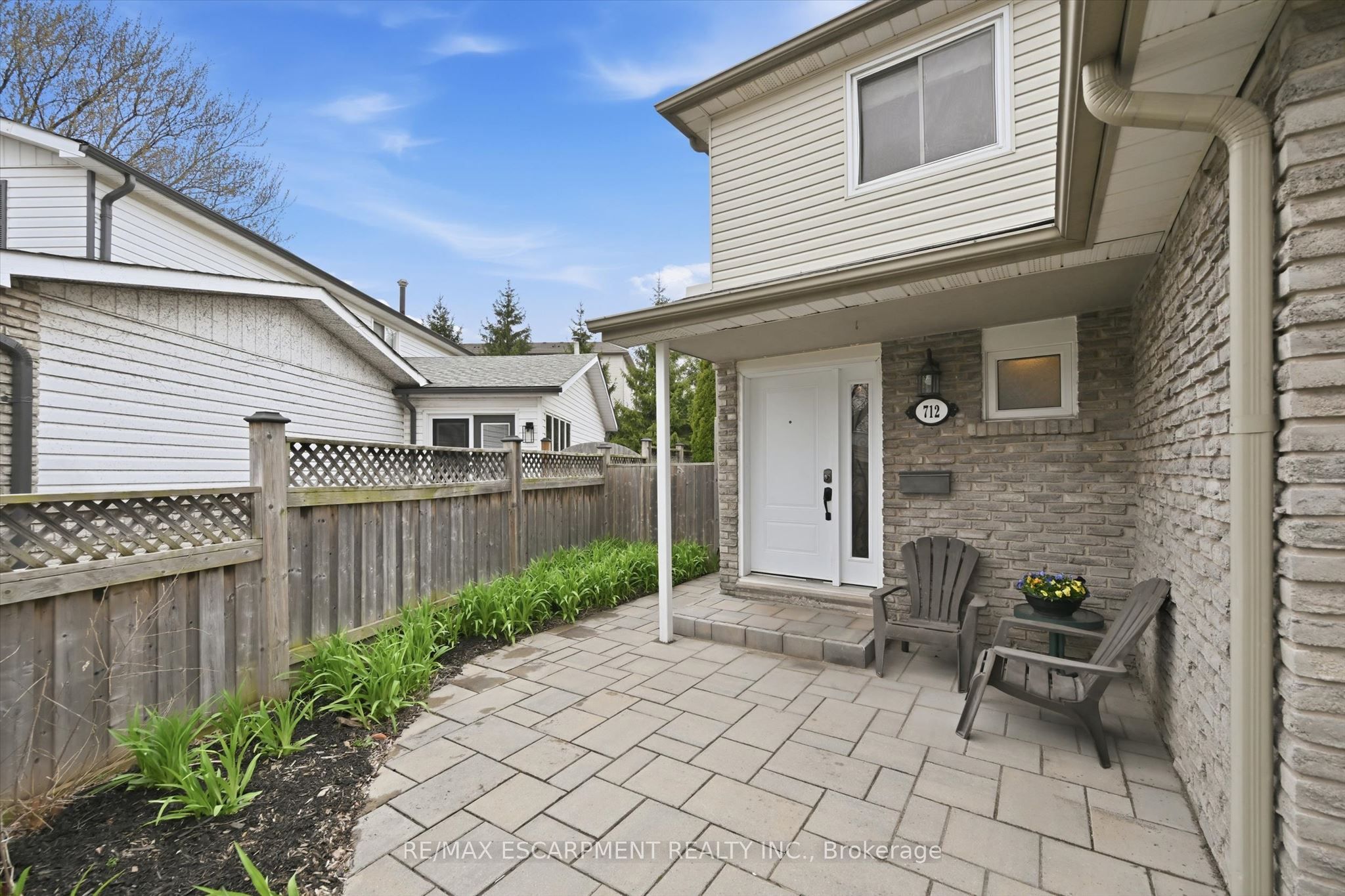 712 Auburn Crescent