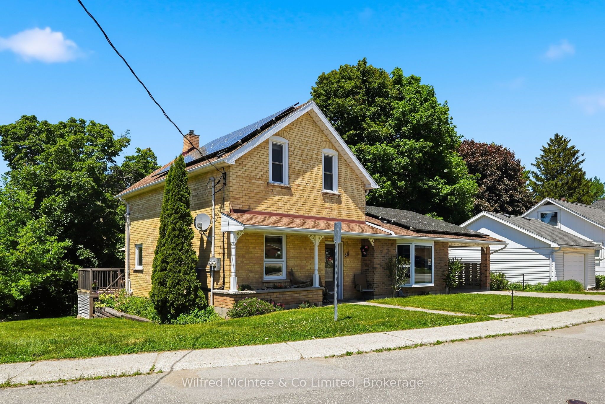 38 2nd Street SE