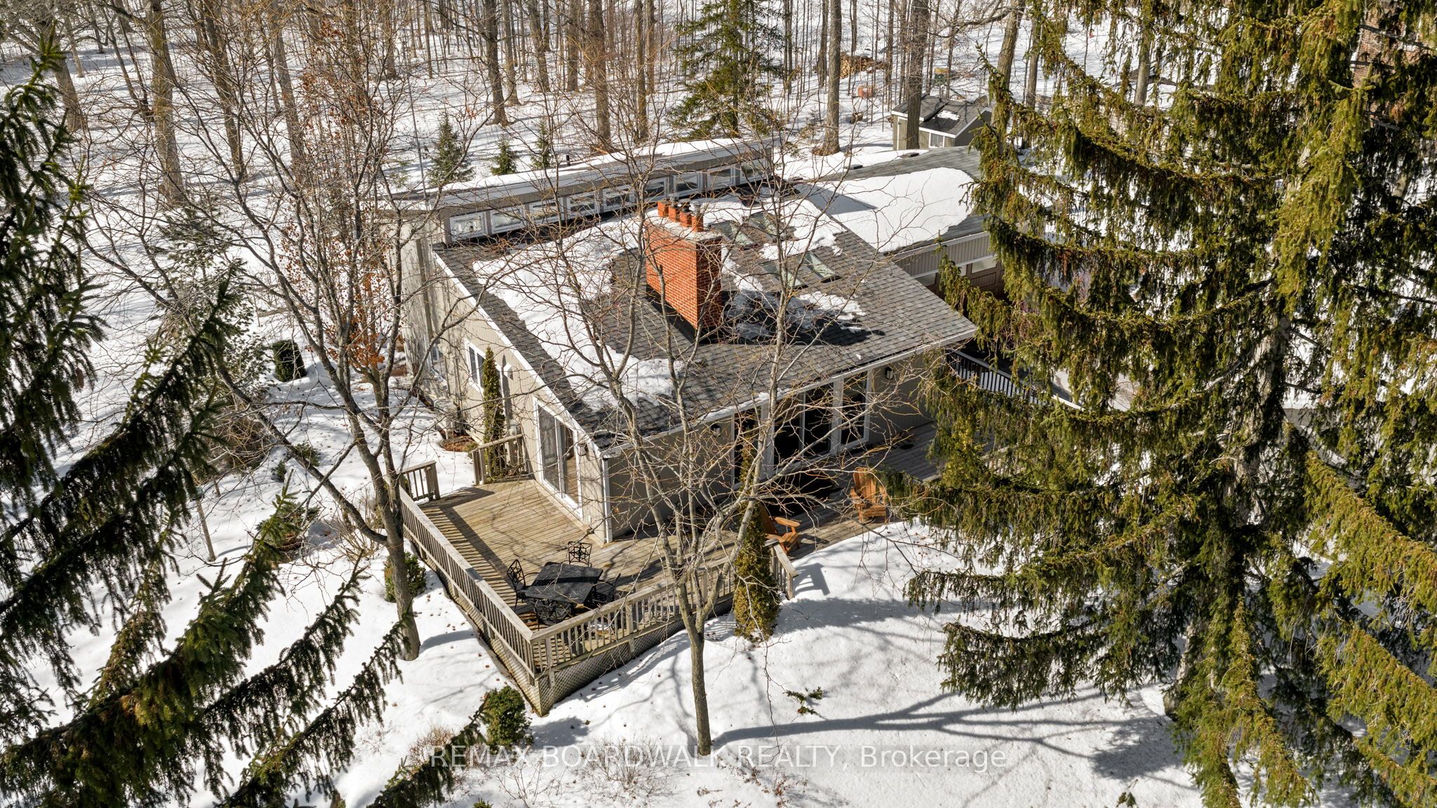 5984 Third Line Road N