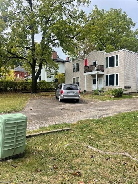 74 William Street W Waterloo ON N2L 1J7