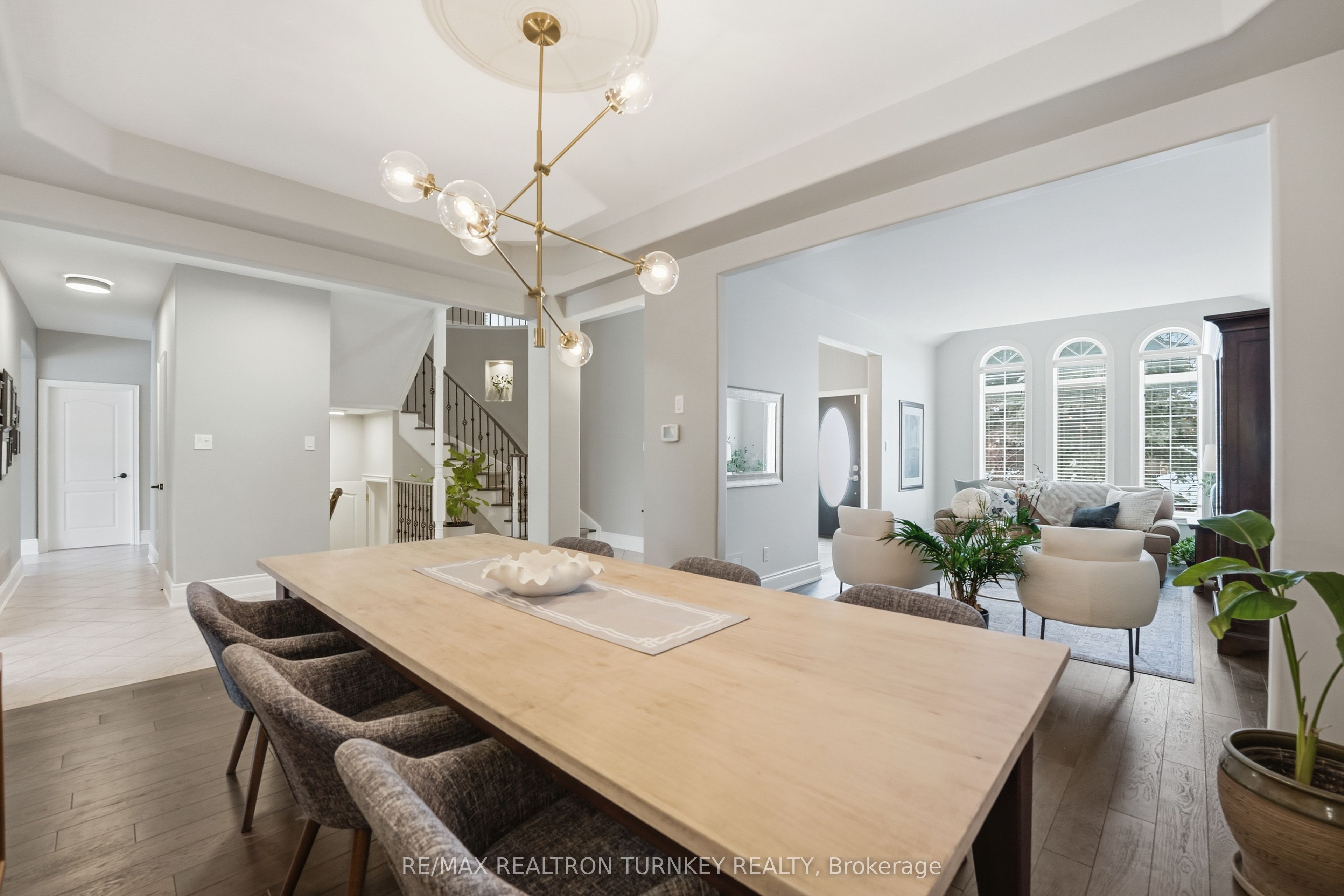 668 Foxcroft Boulevard