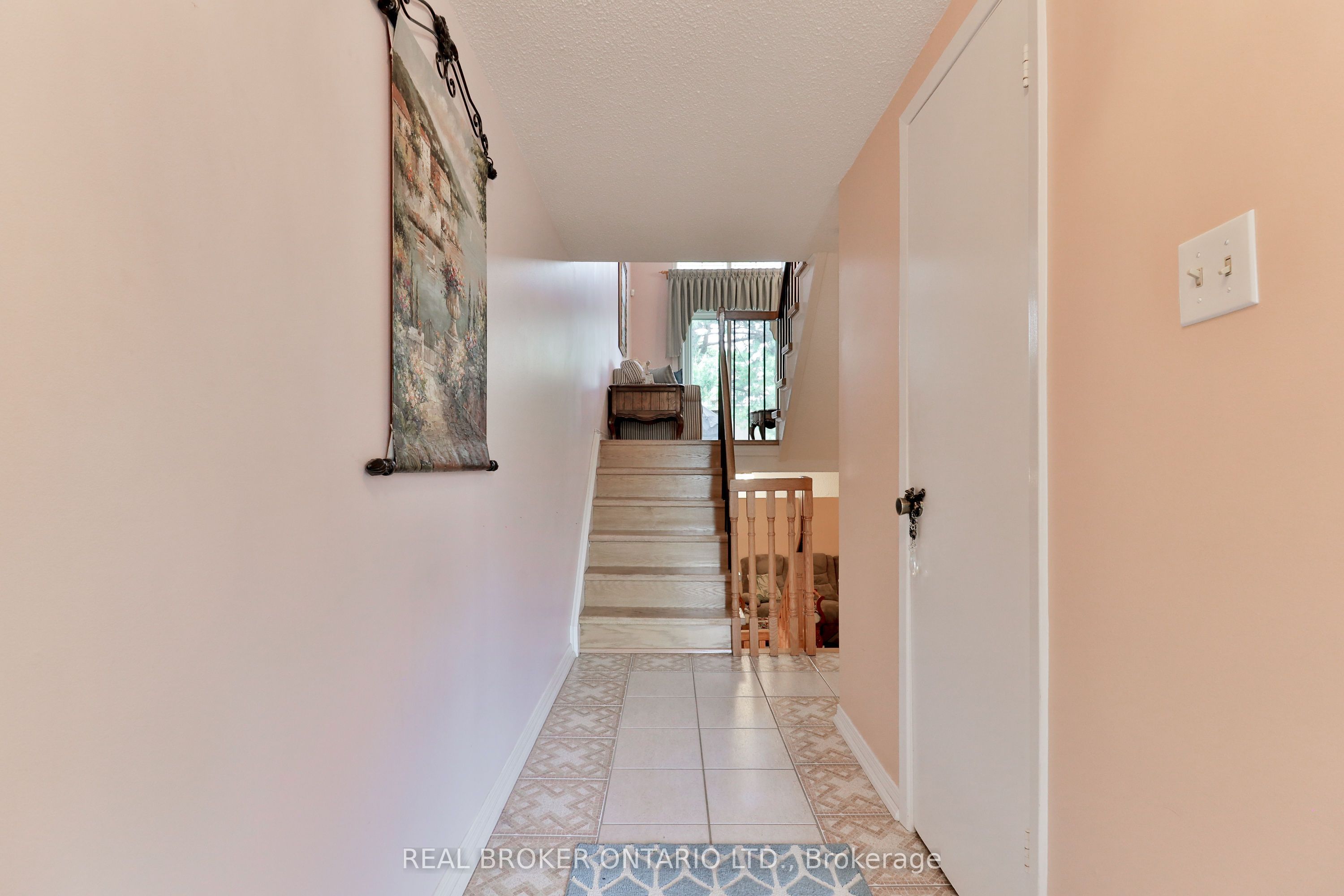 1764 Rathburn Road E 16