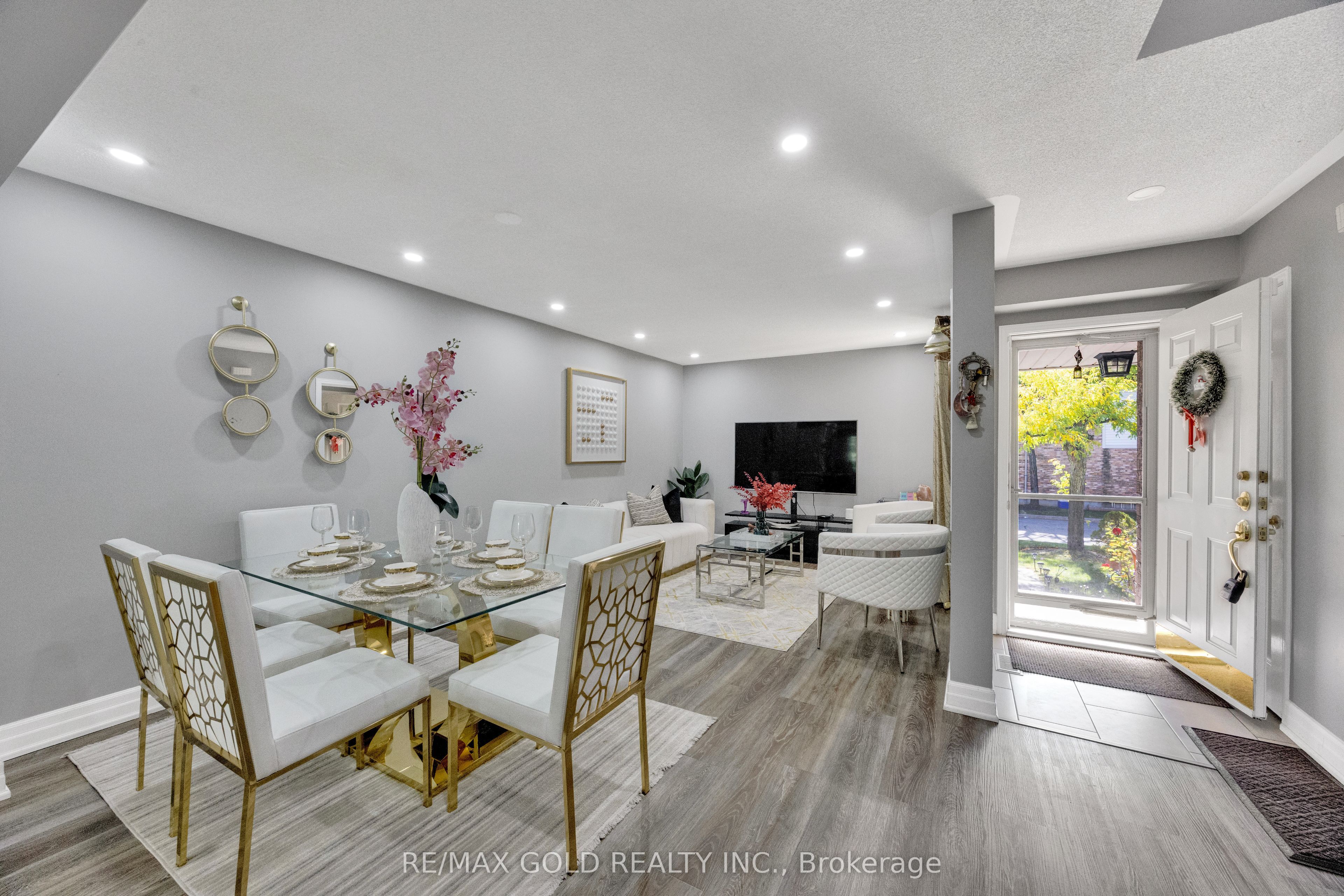 2555 Thomas Street 75