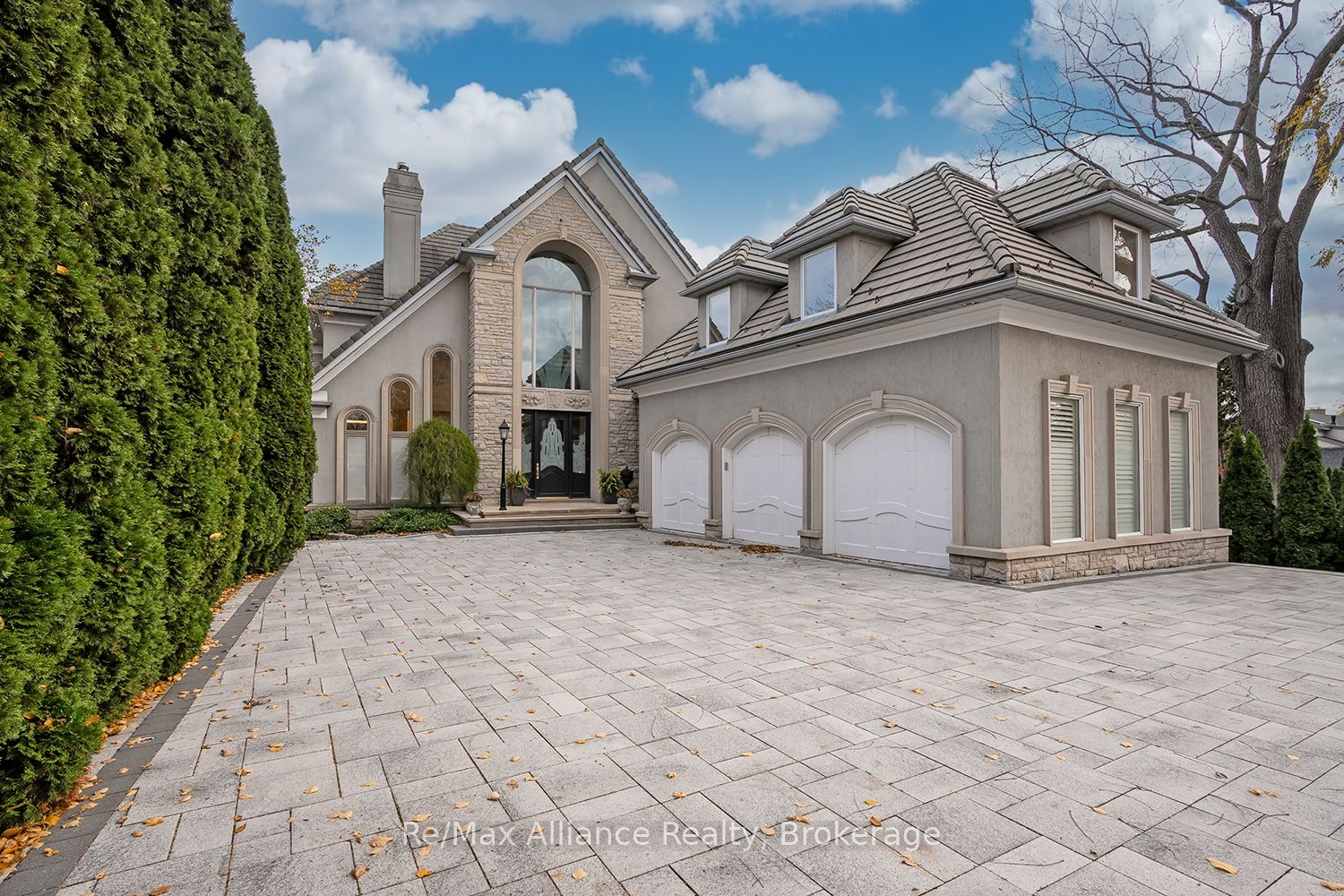 3206 Shoreline Drive