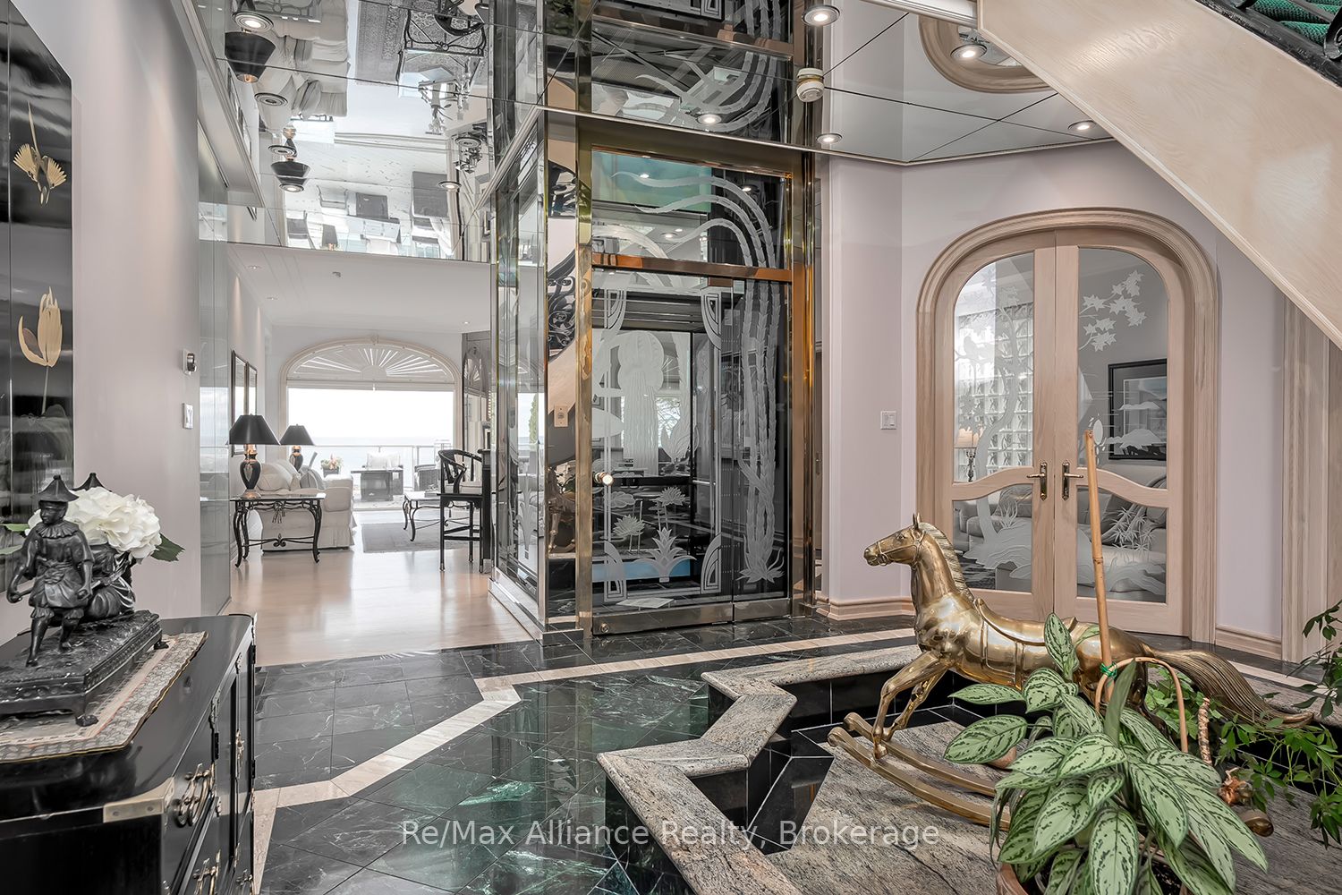 3206 Shoreline Drive