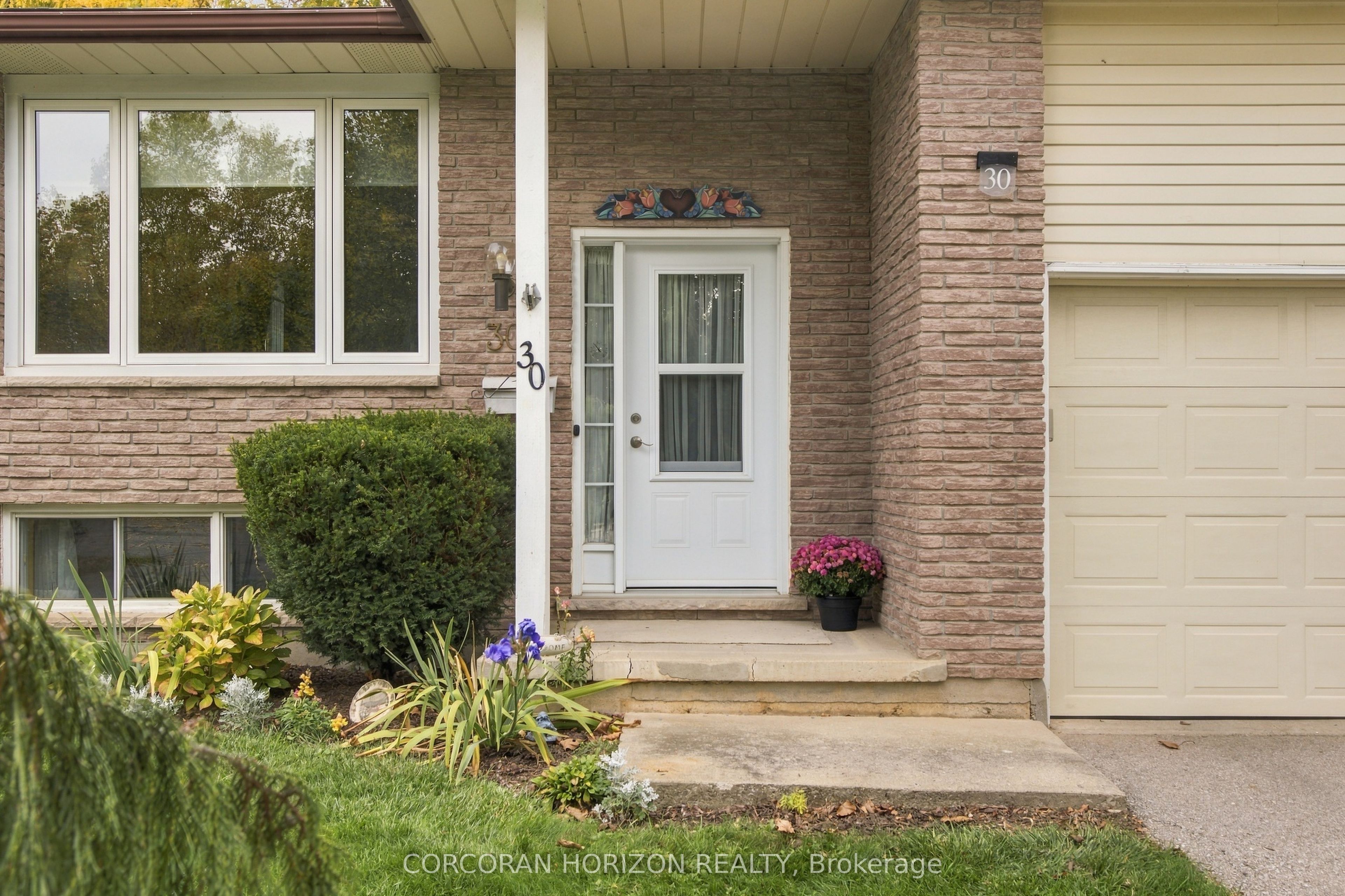 30 Carlyle Place