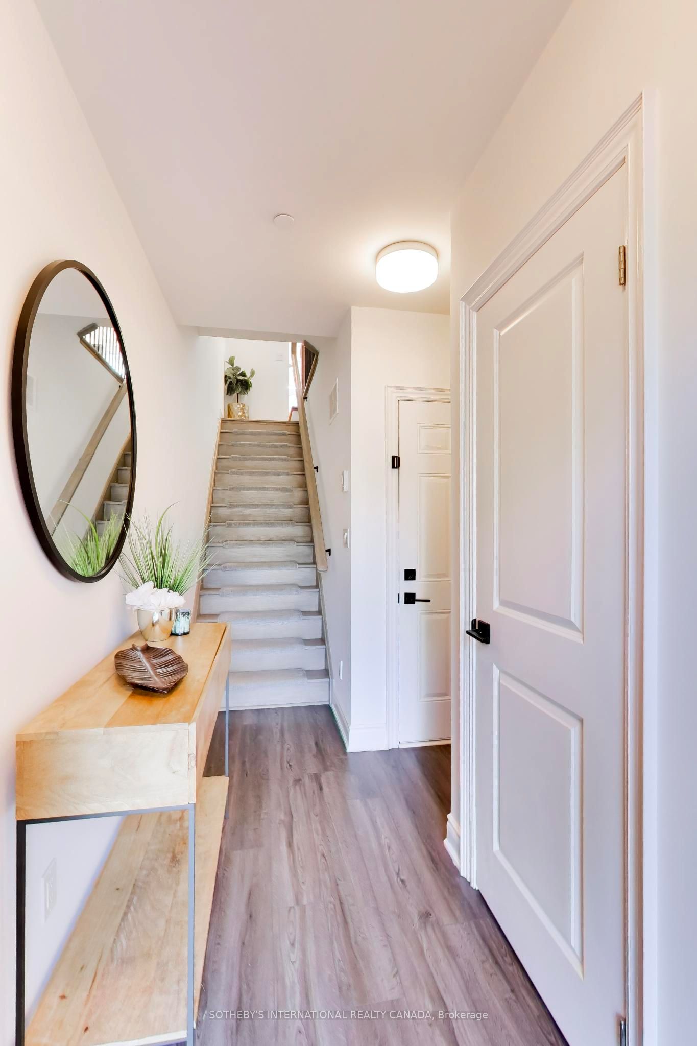 80 Daisy Avenue 30