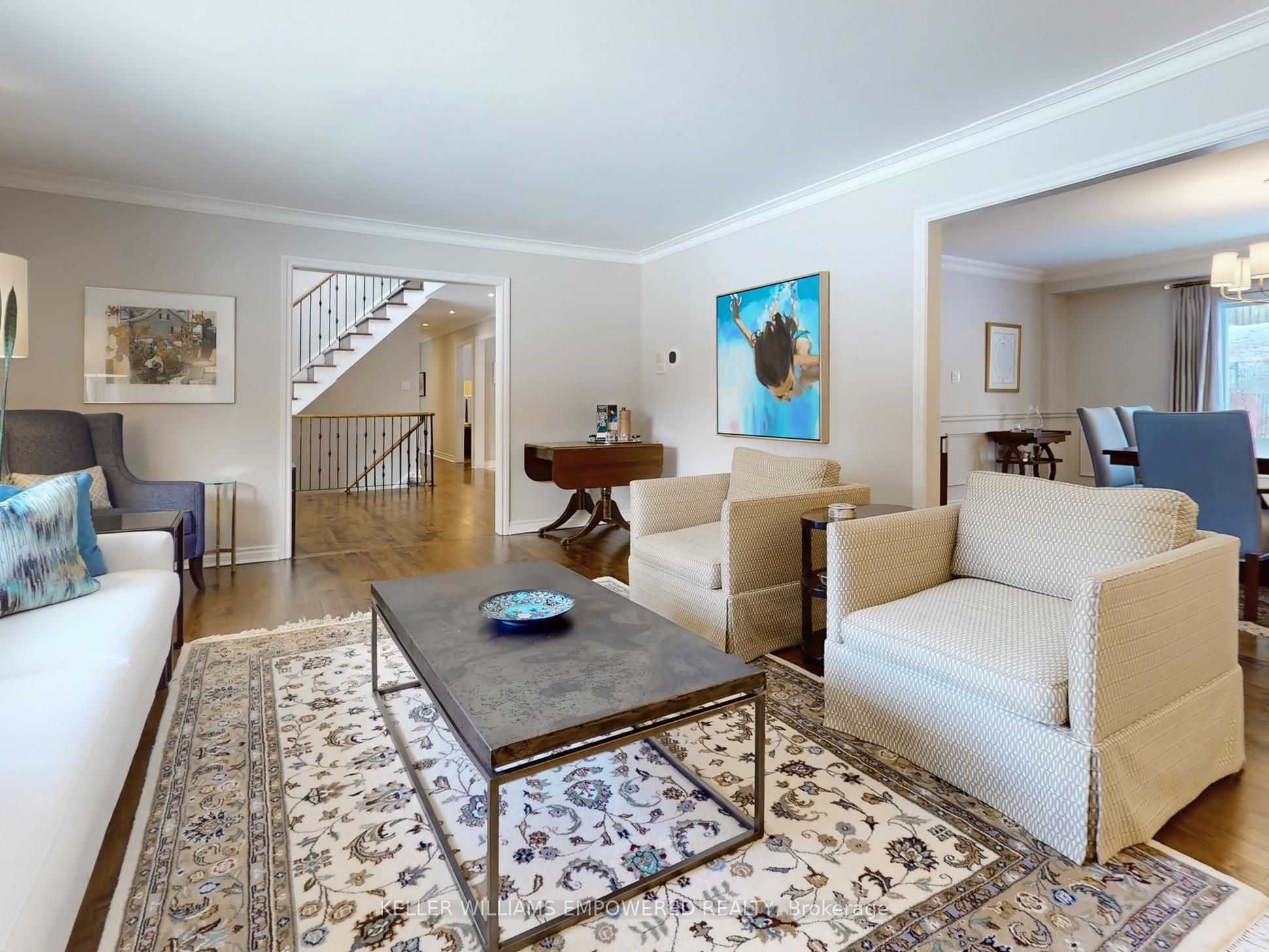 544 Woodland Acres Crescent