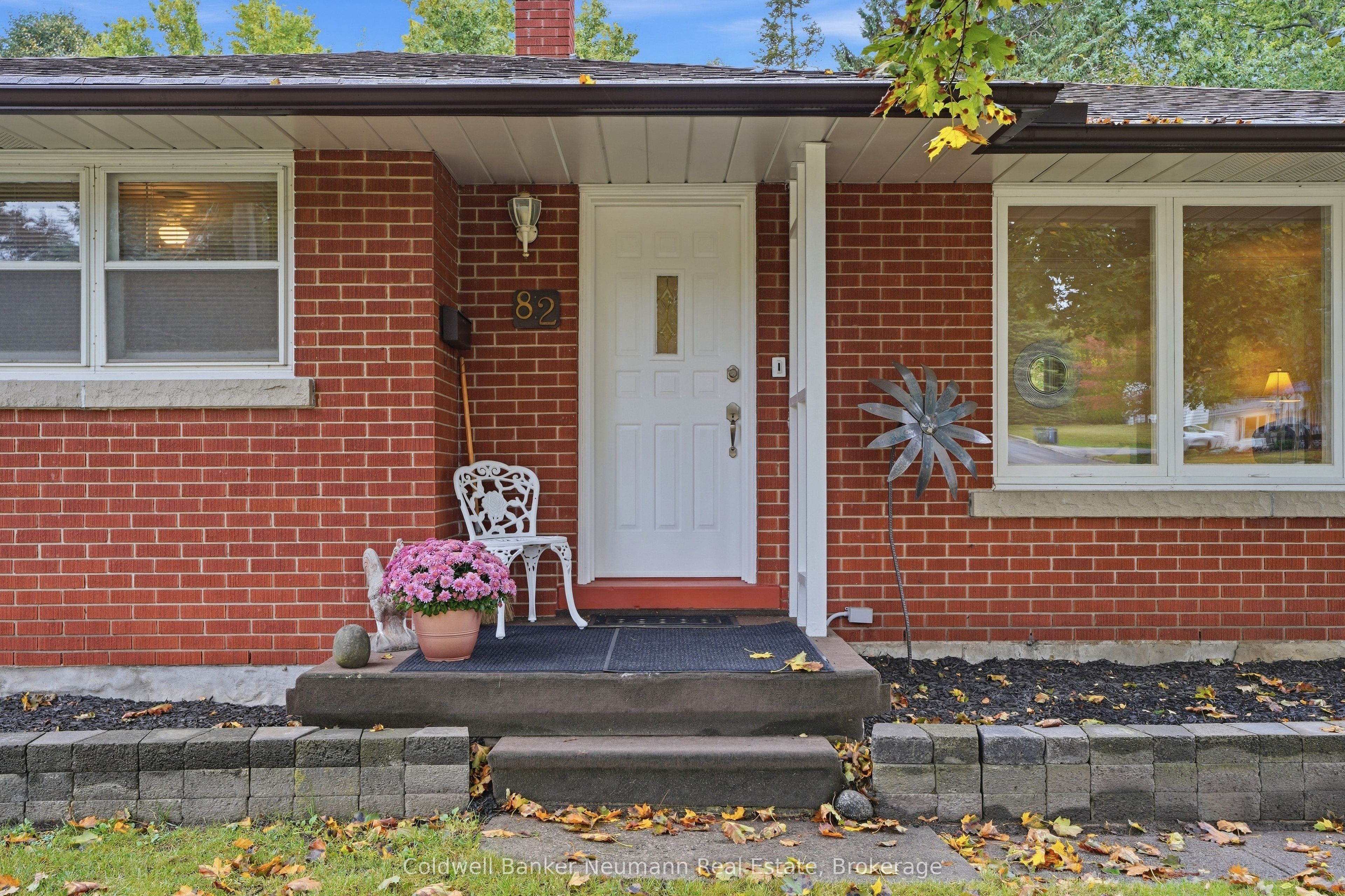 82 Knightswood Boulevard