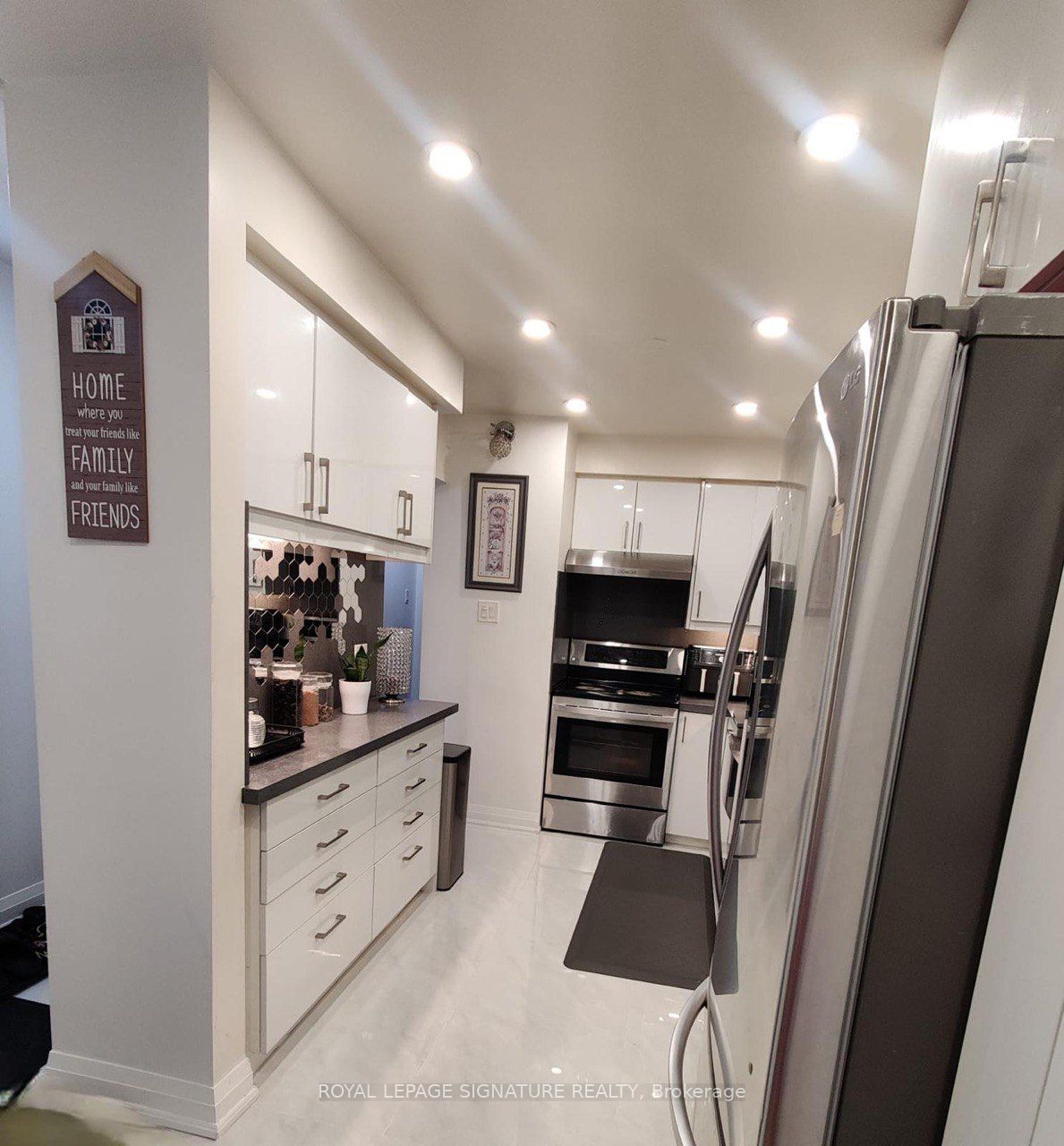 5020 Delaware Drive 25