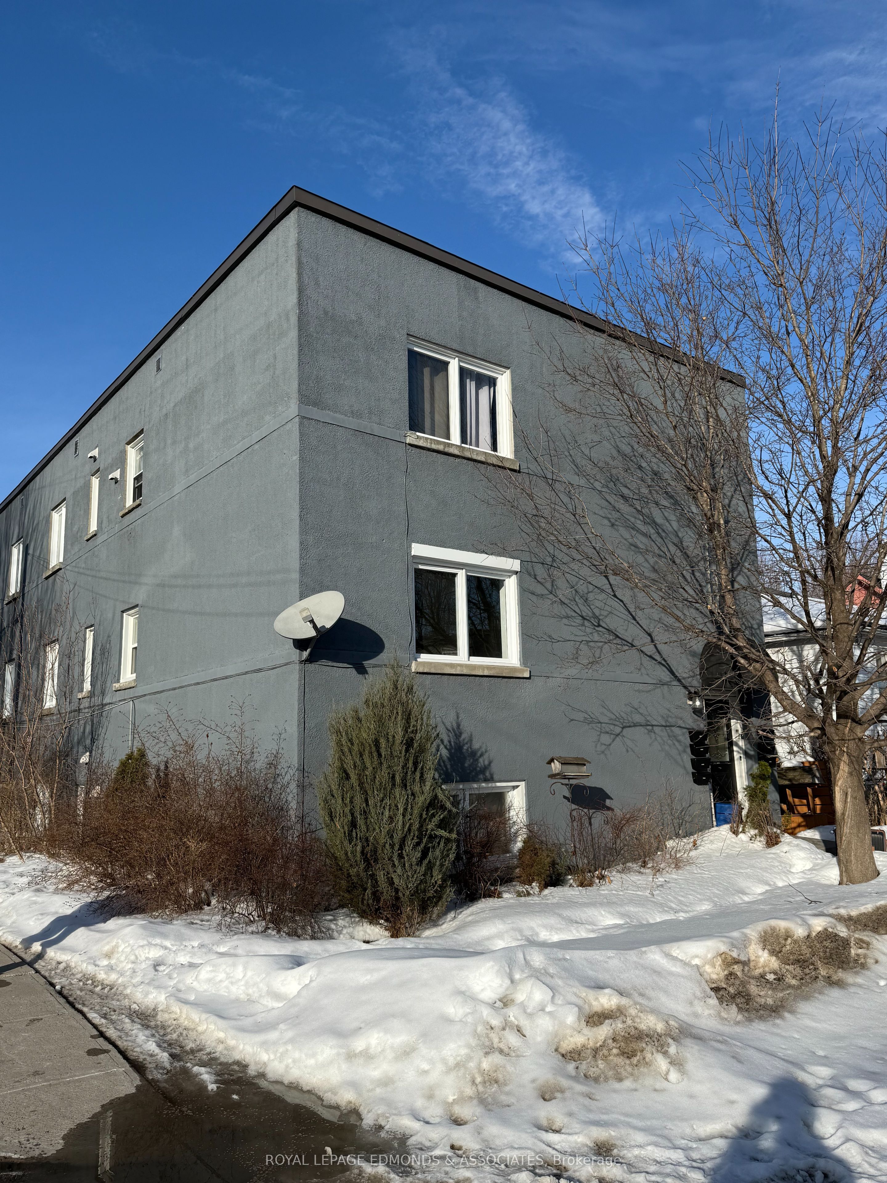 329 Richelieu Avenue
