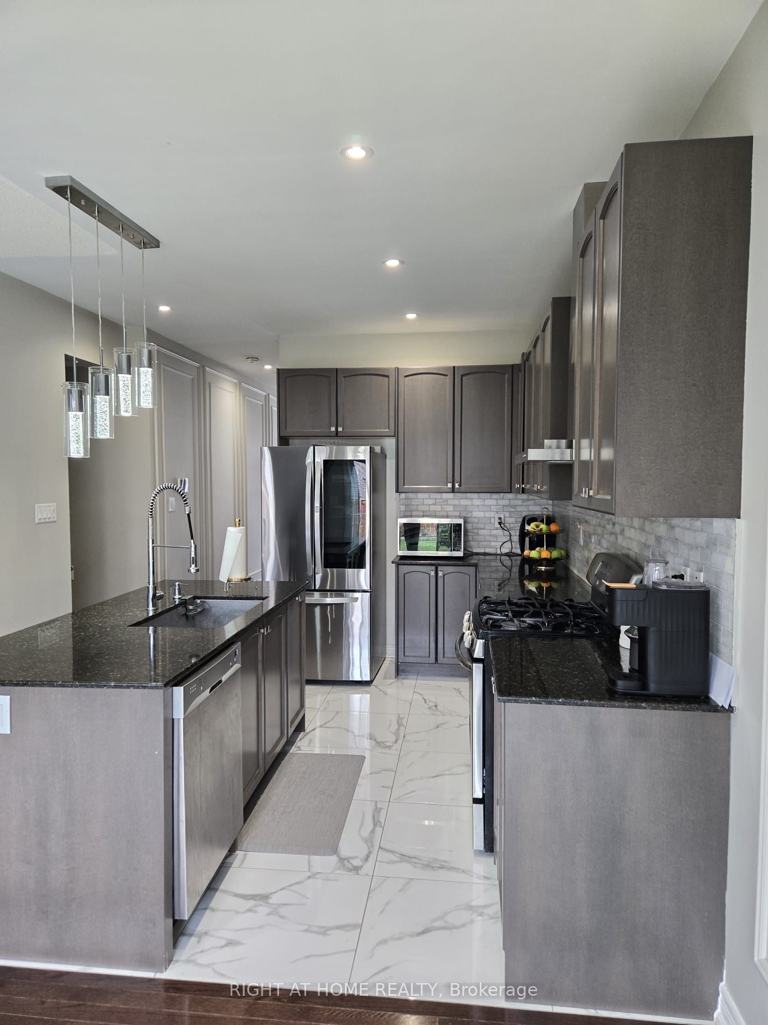 14 Ogston Crescent