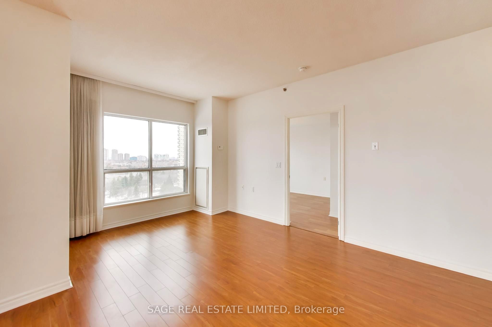 810 Scollard Court 902