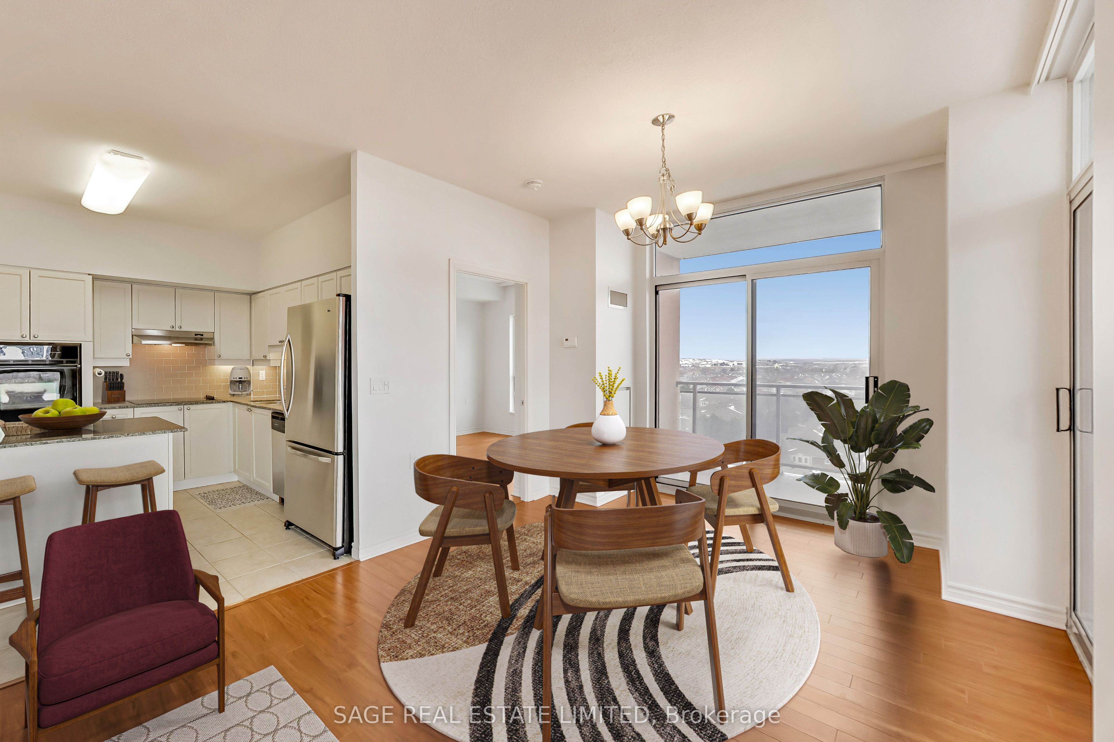 810 Scollard Court 902