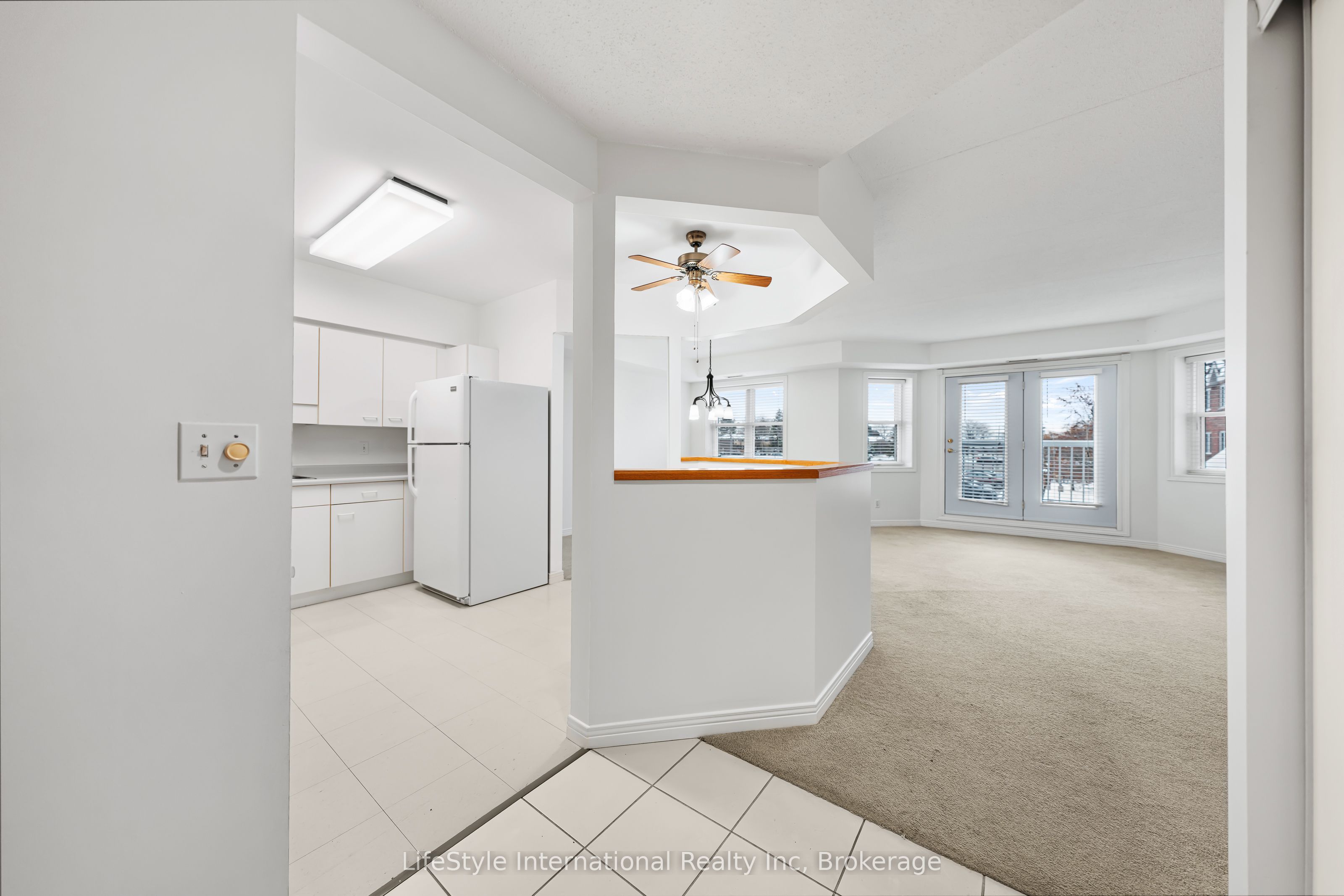 208 Silvercreek Parkway N 205