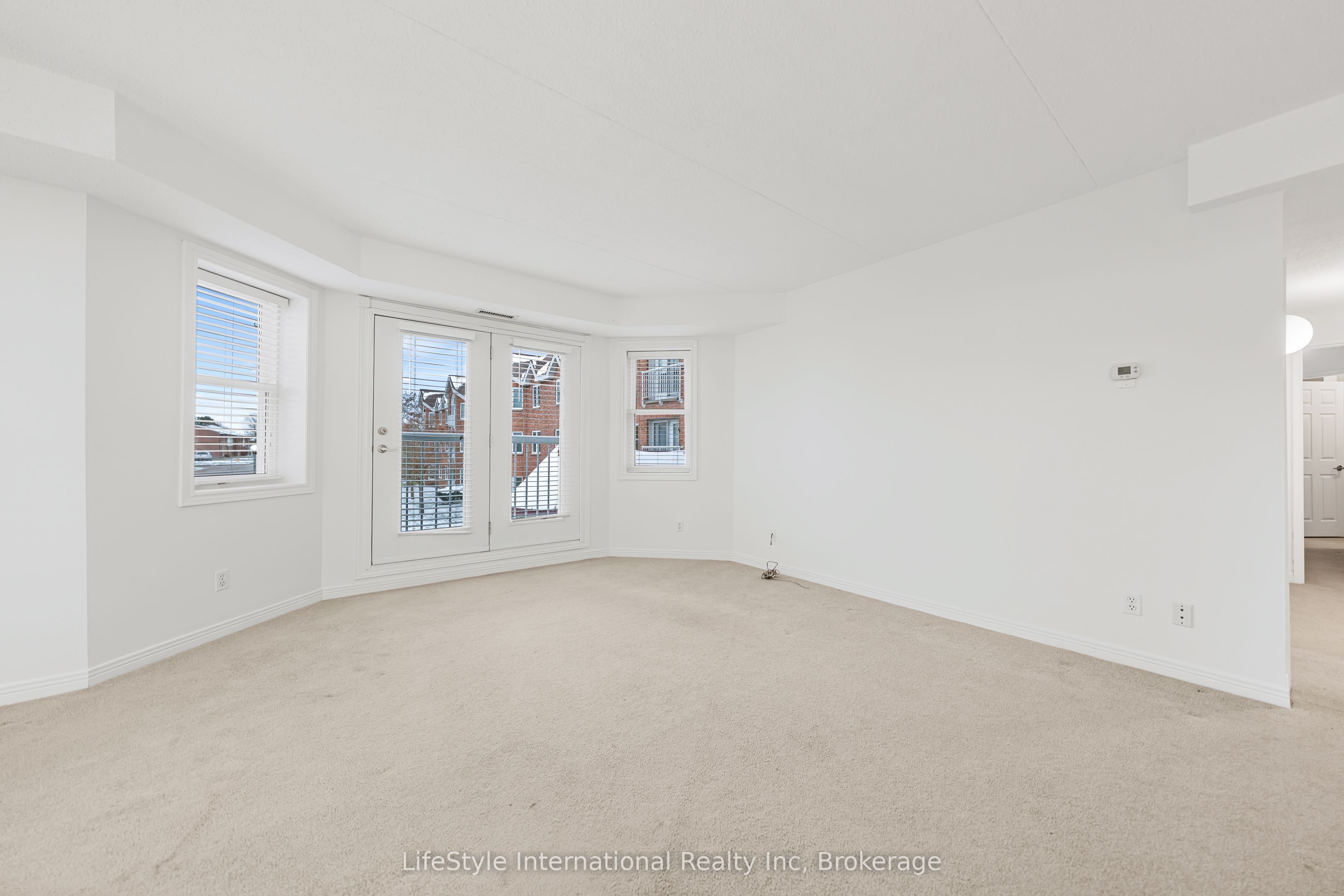 208 Silvercreek Parkway N 205