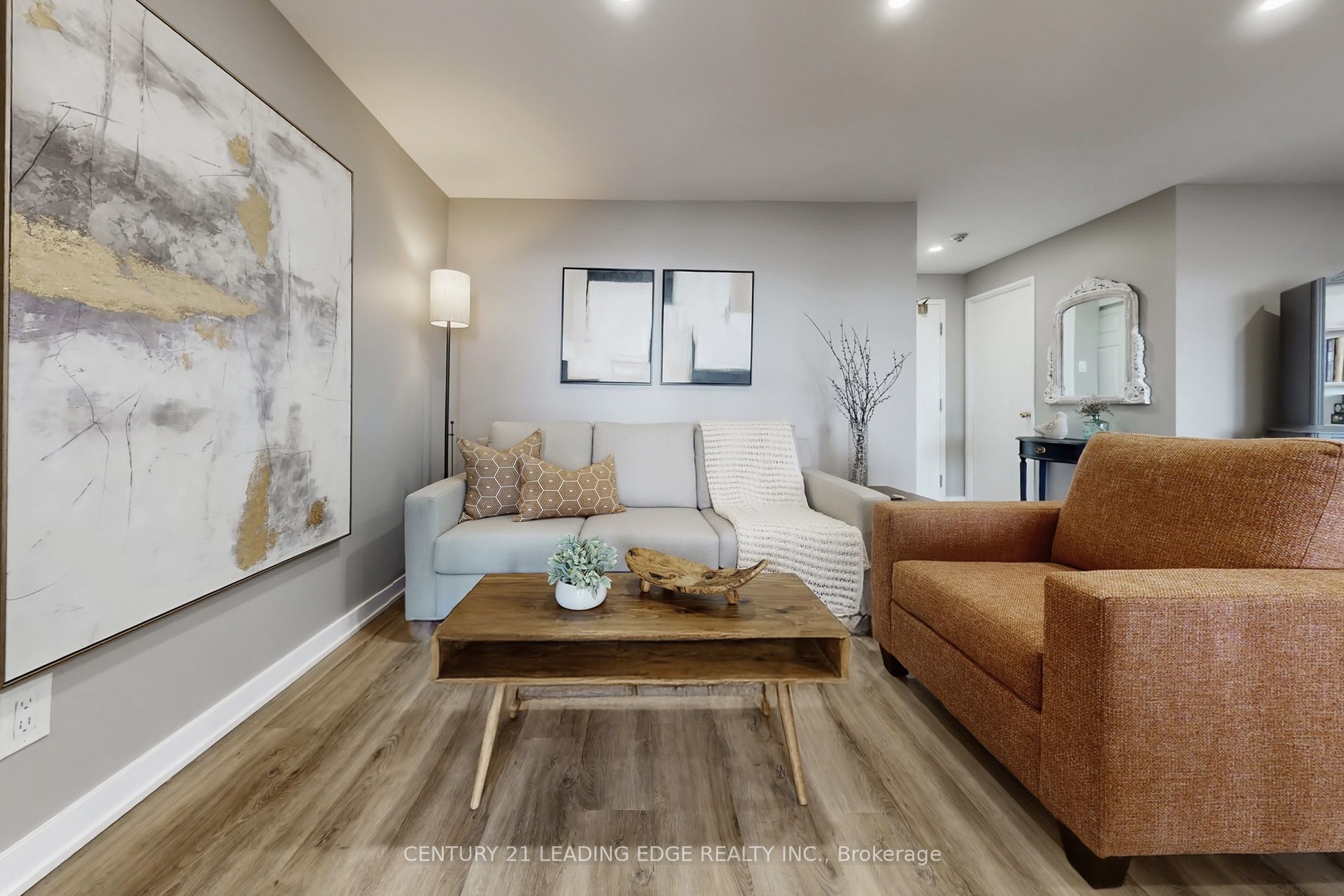 1880 VALLEY FARM Road 924