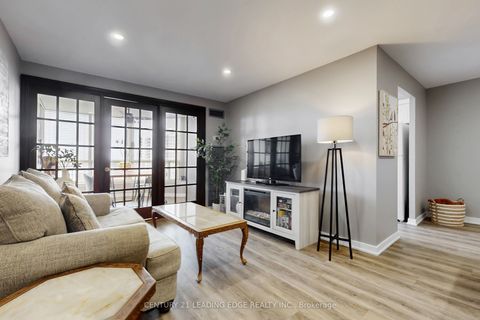 1880 VALLEY FARM Road 924 Pickering ON L1V 6B3