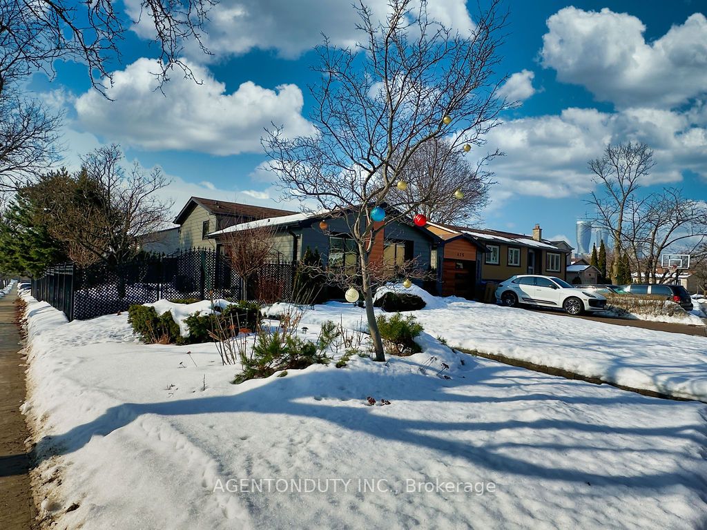 475 Karen Park Crescent