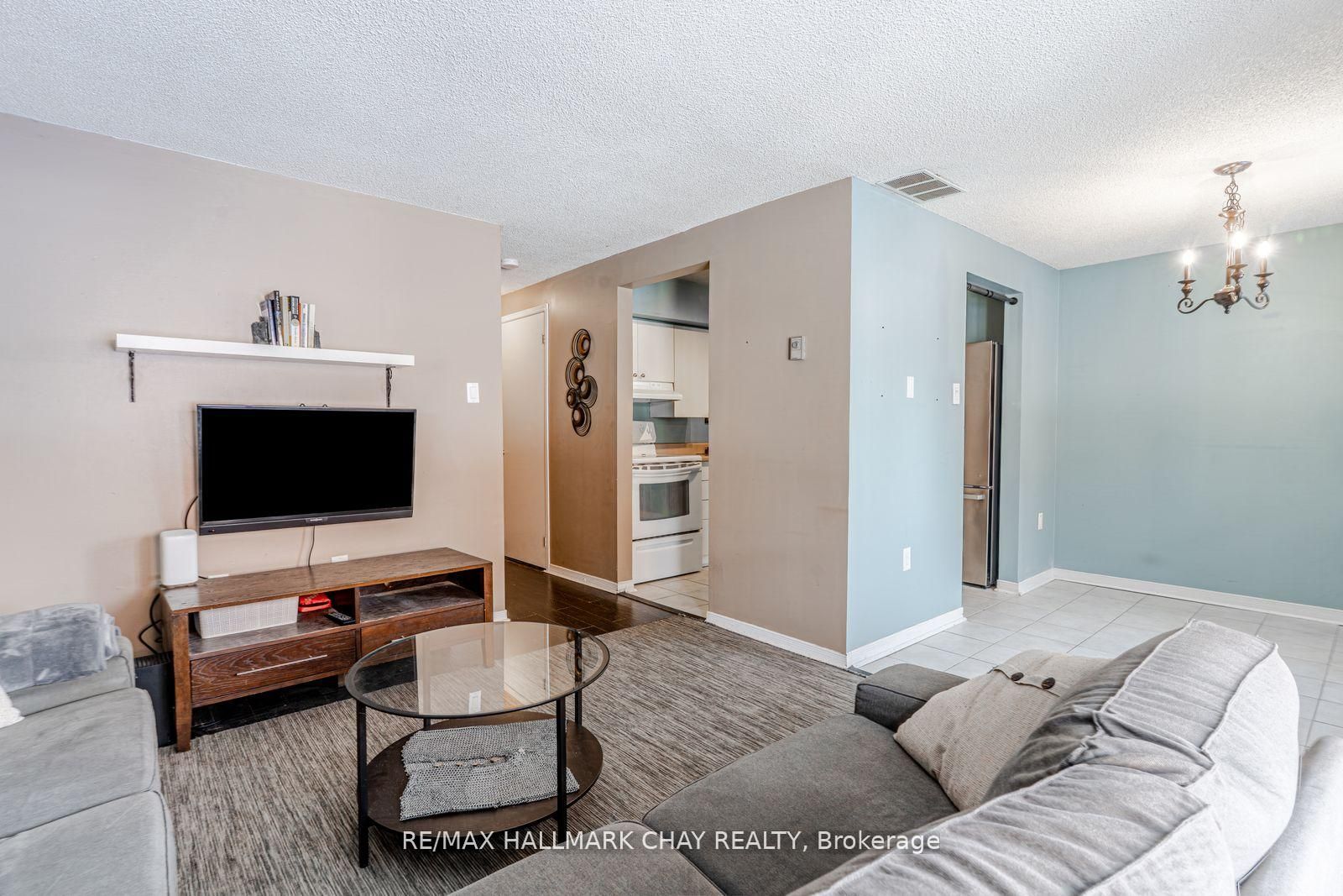 22 Meadow Lane 8