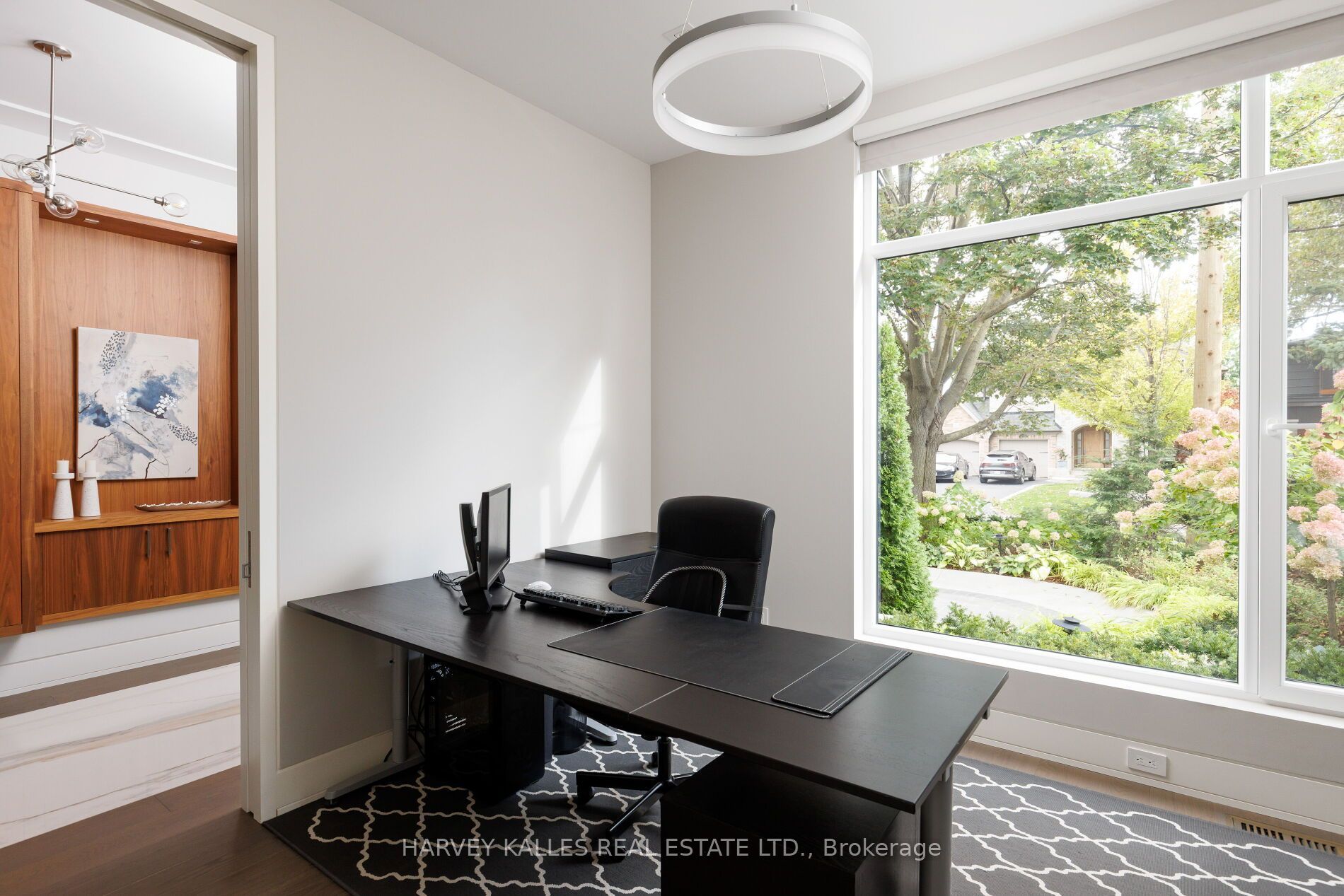 16 Graystone Gardens