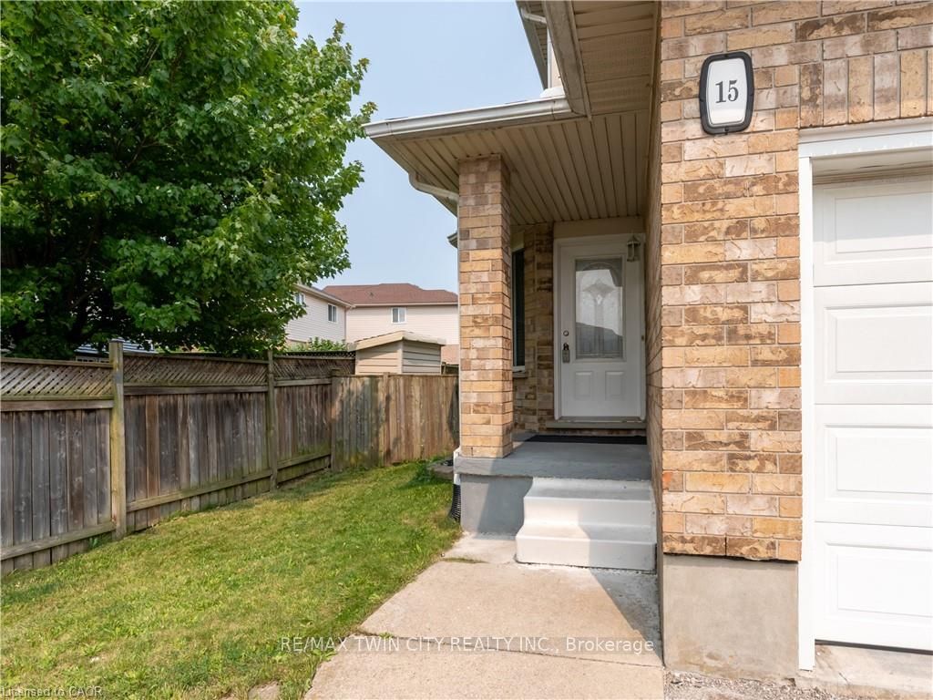 15 CHESTER Drive