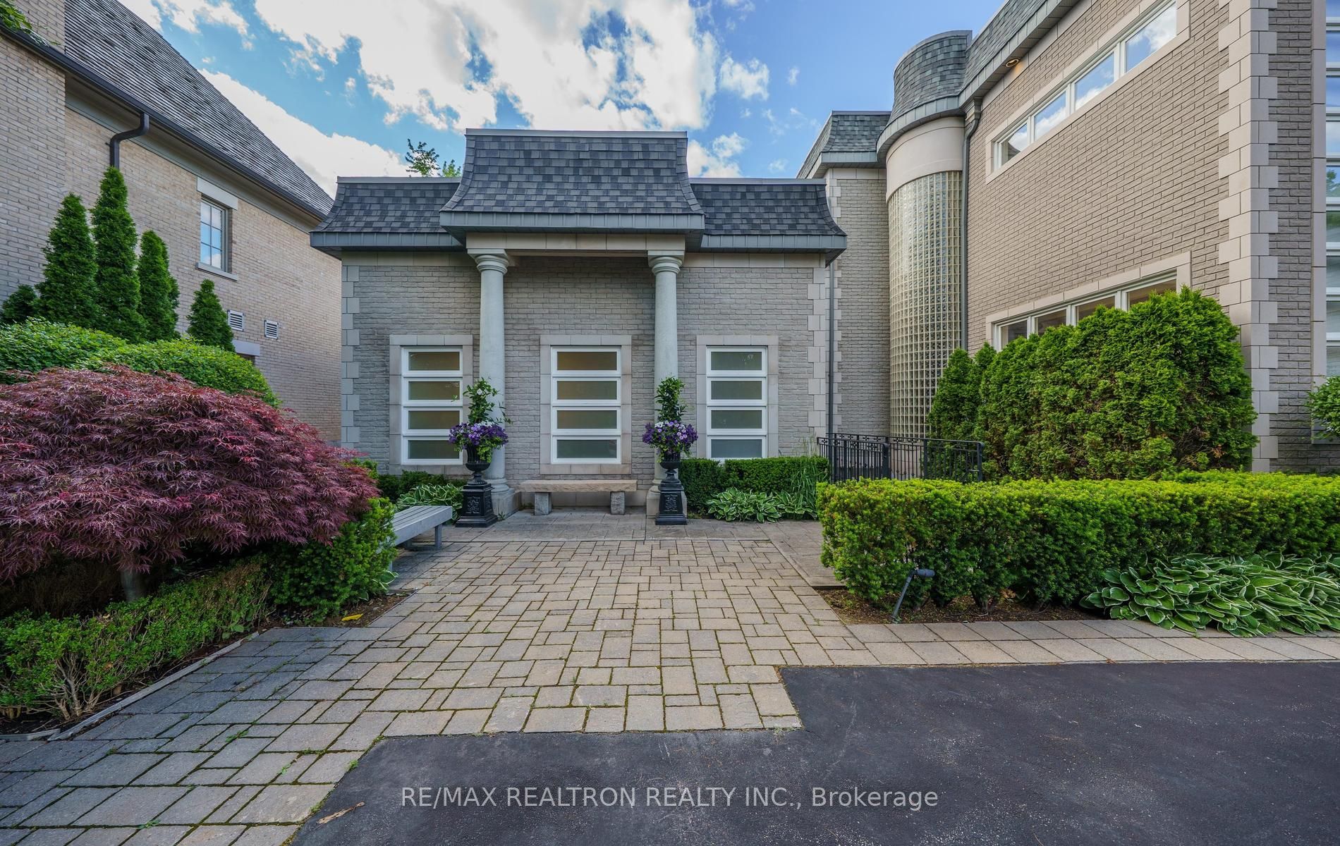 210 Arnold Avenue