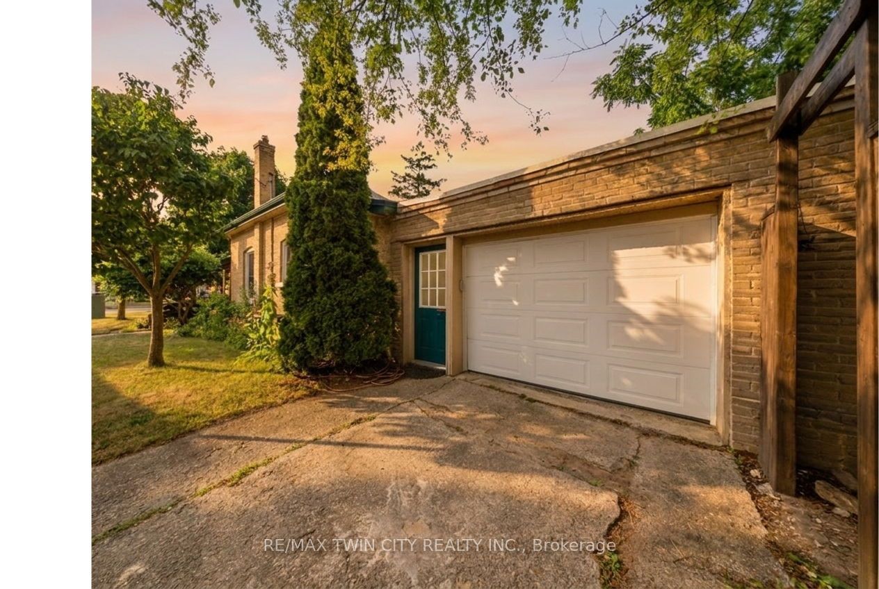 254 Erie Avenue