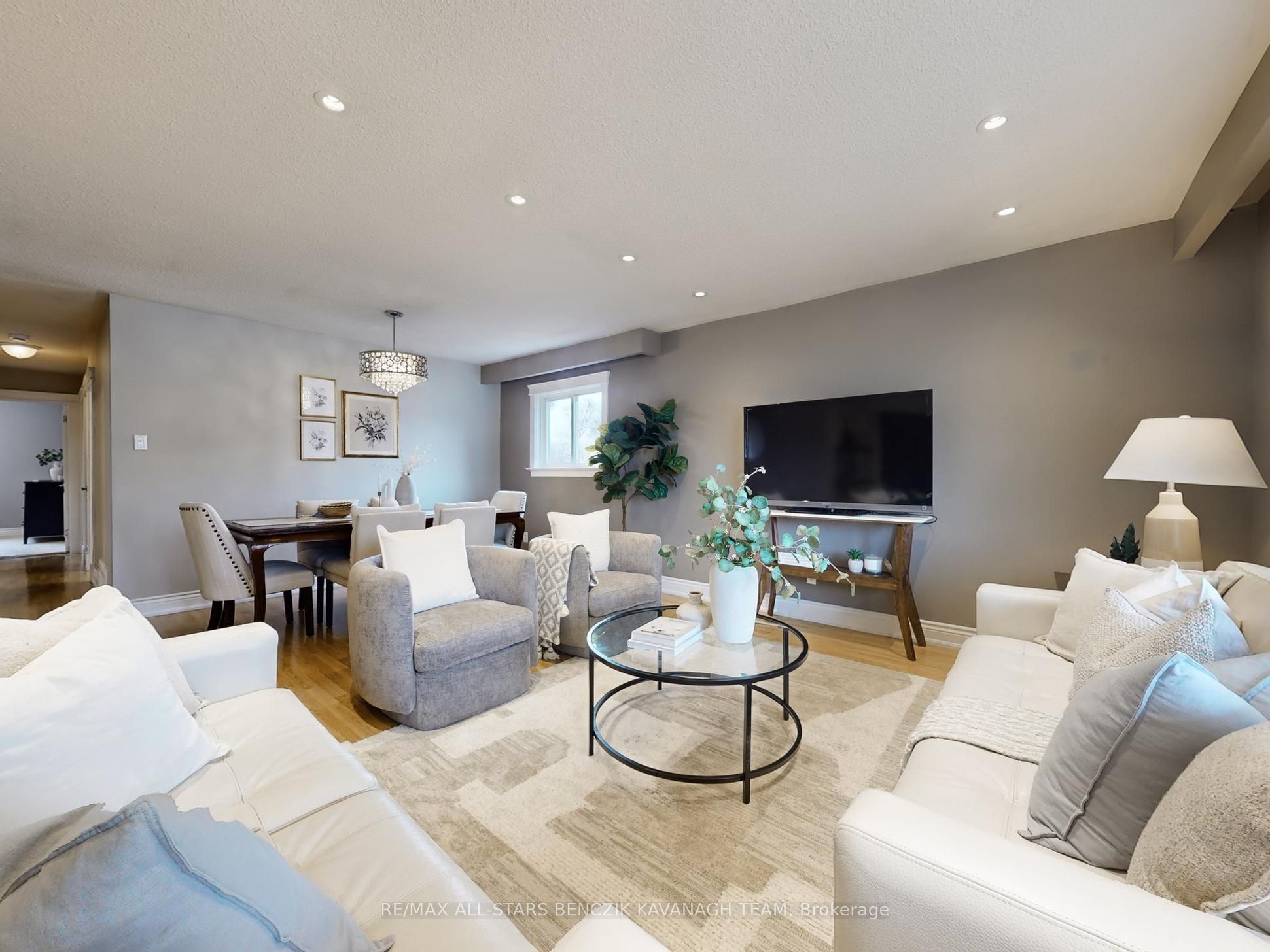 30 Sir Caradoc Place