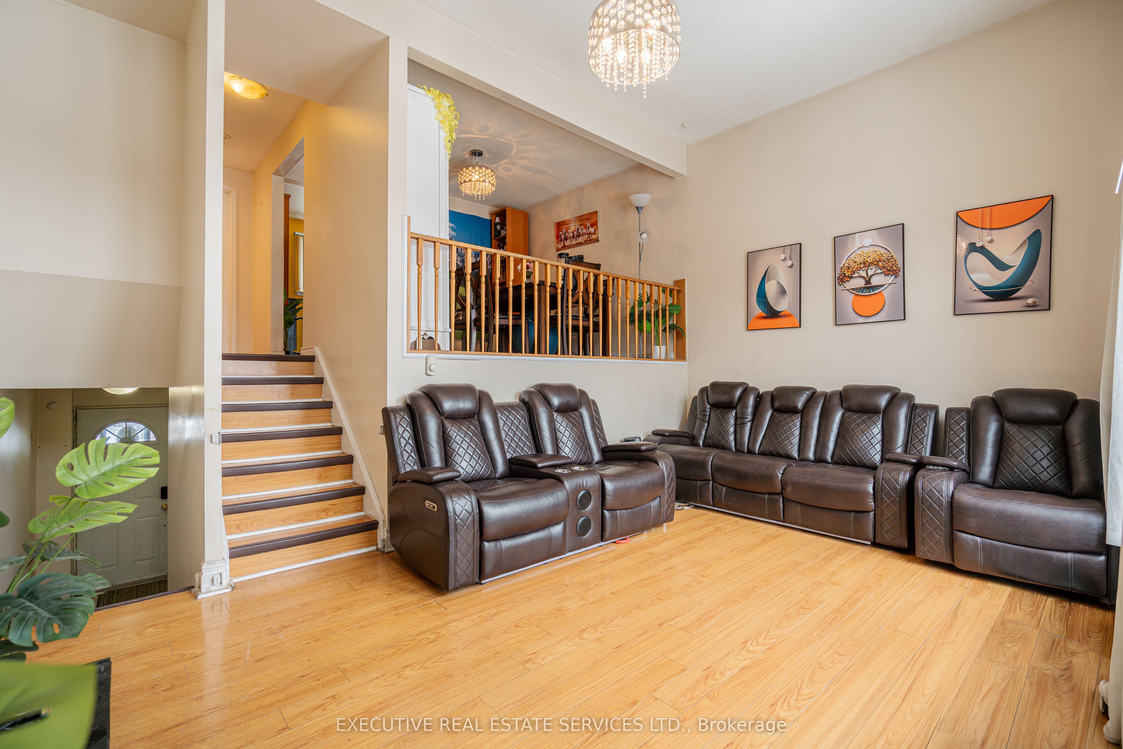 25 Briar Path