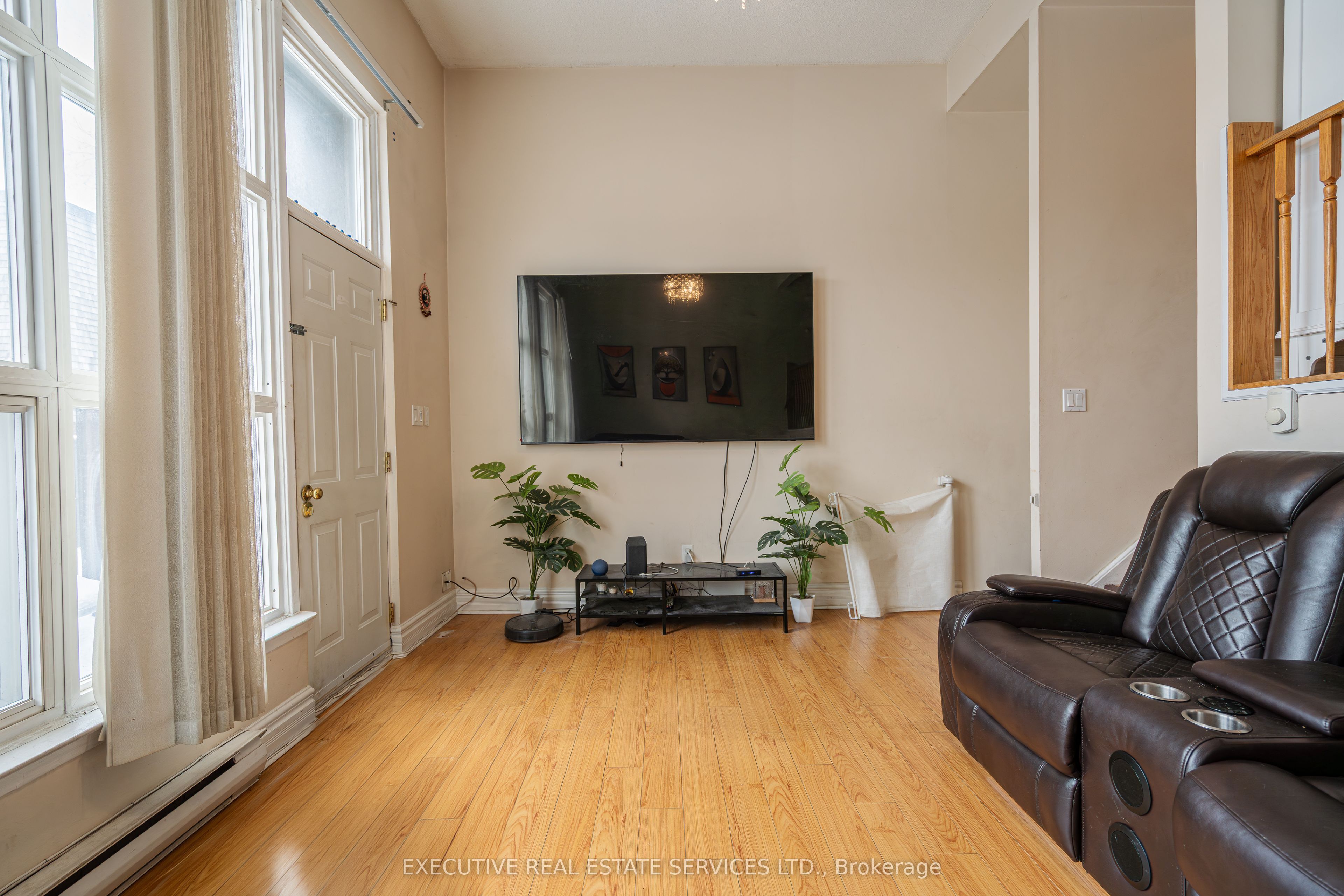 25 Briar Path
