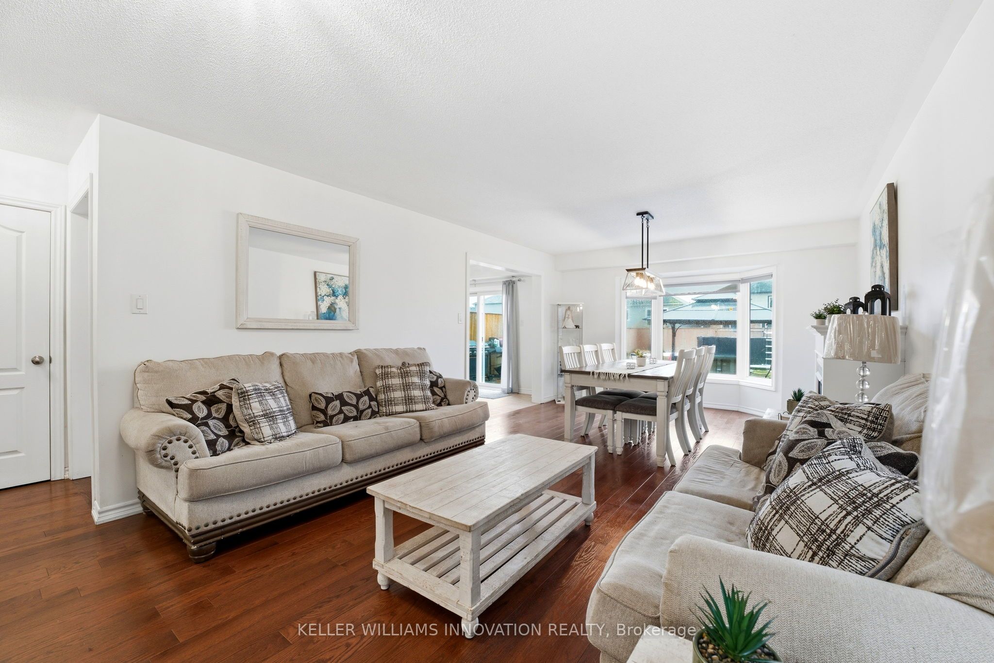 420 Armstrong Street W