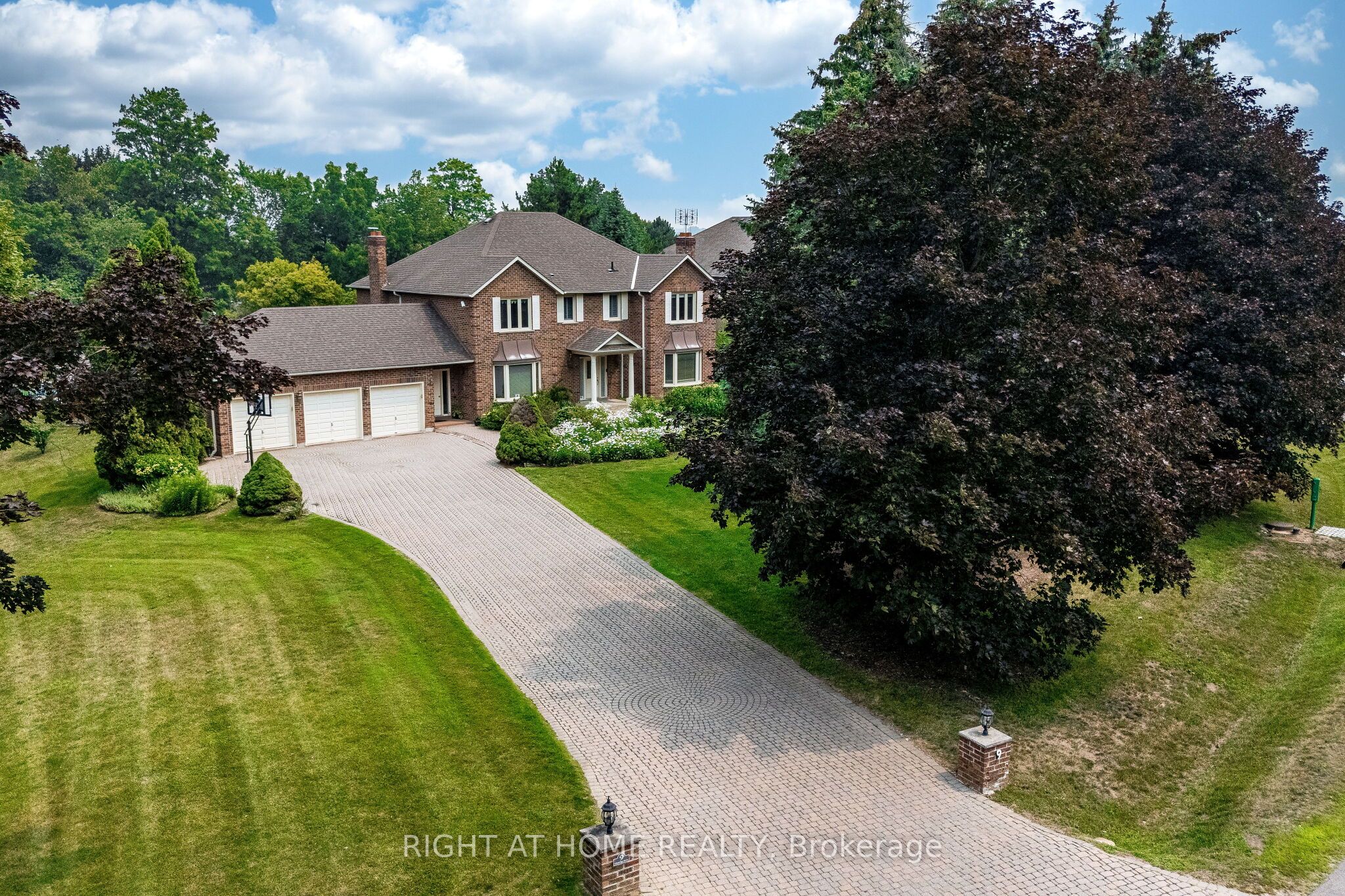 9 Glenridge Drive