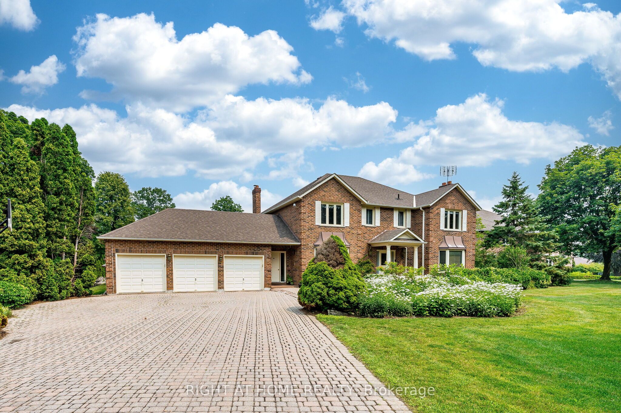 9 Glenridge Drive