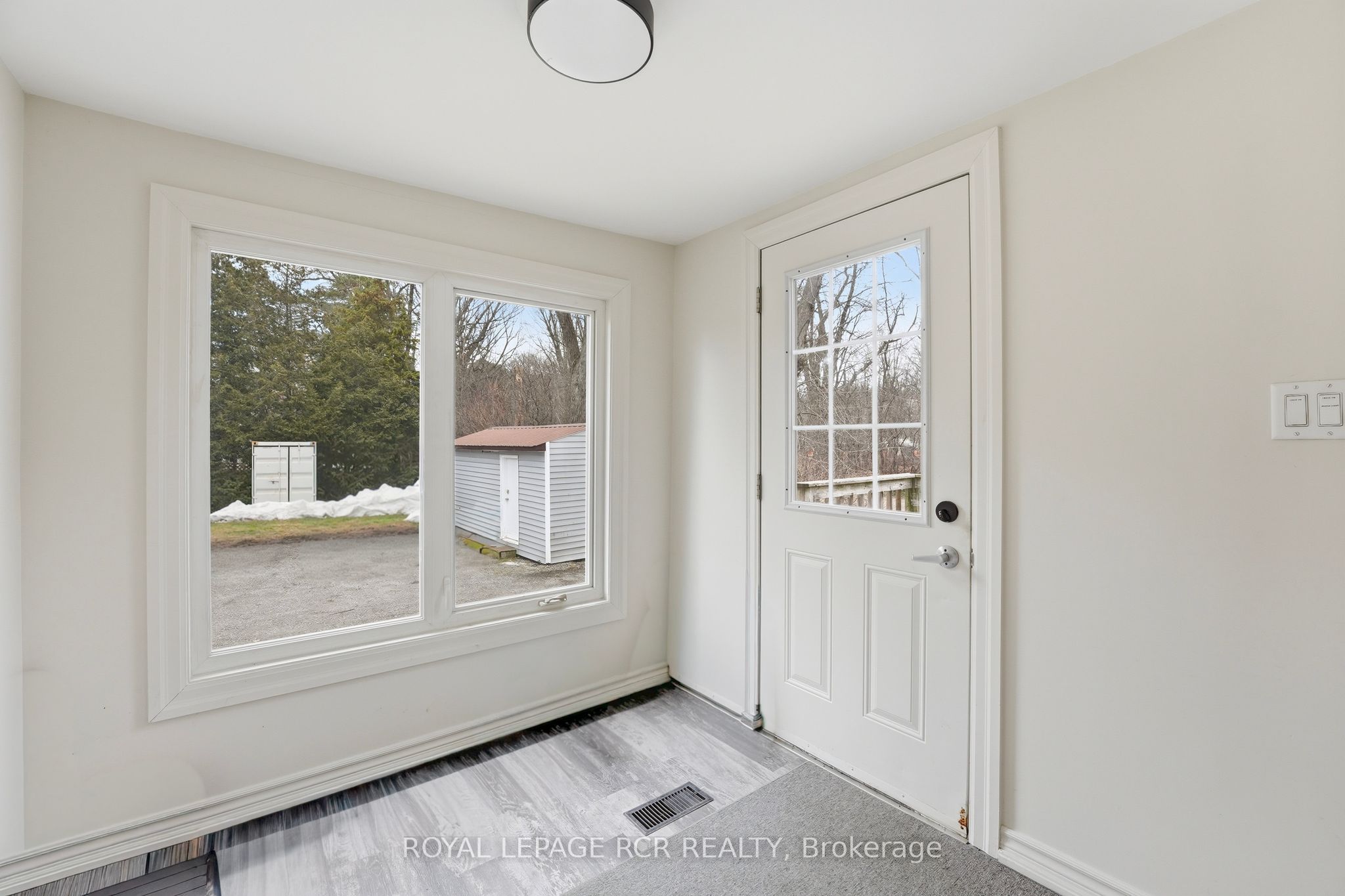 83 Industrial Parkway S