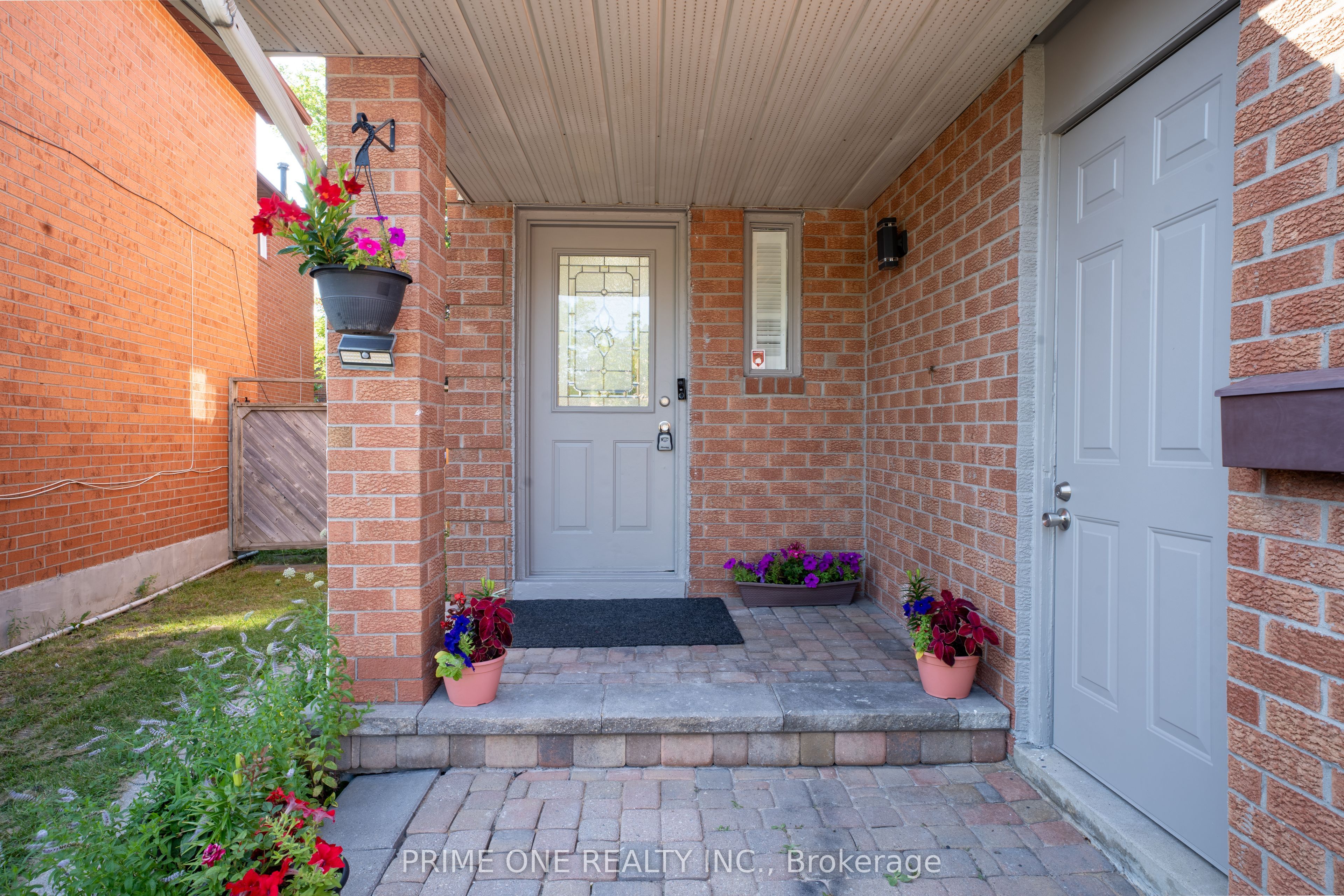 3290 Cambourne Crescent