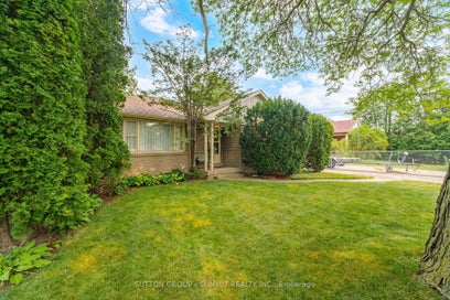 25 ARCH Road Mississauga ON L5M 1M4