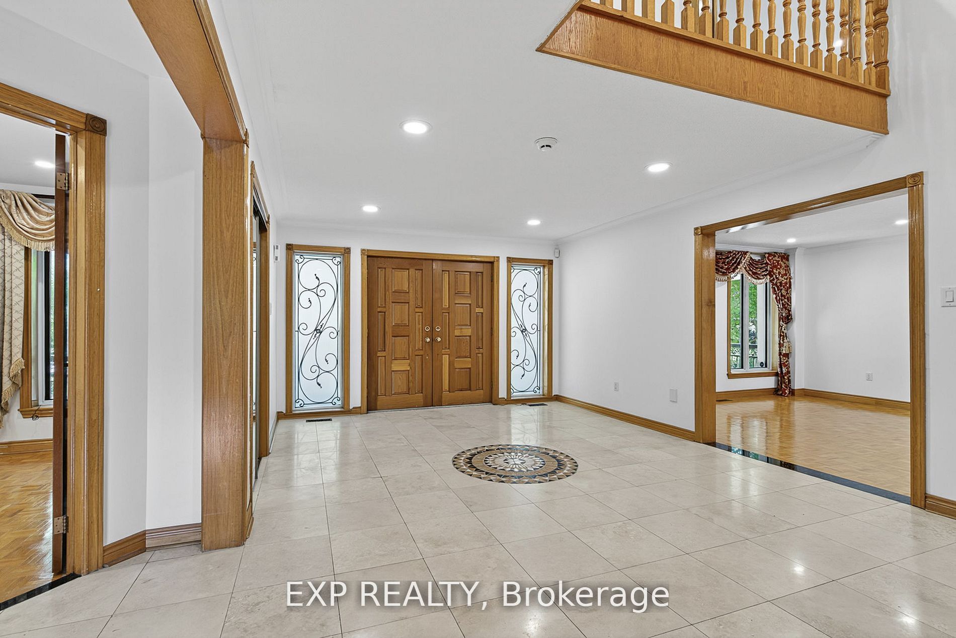 315 Stephanie Boulevard