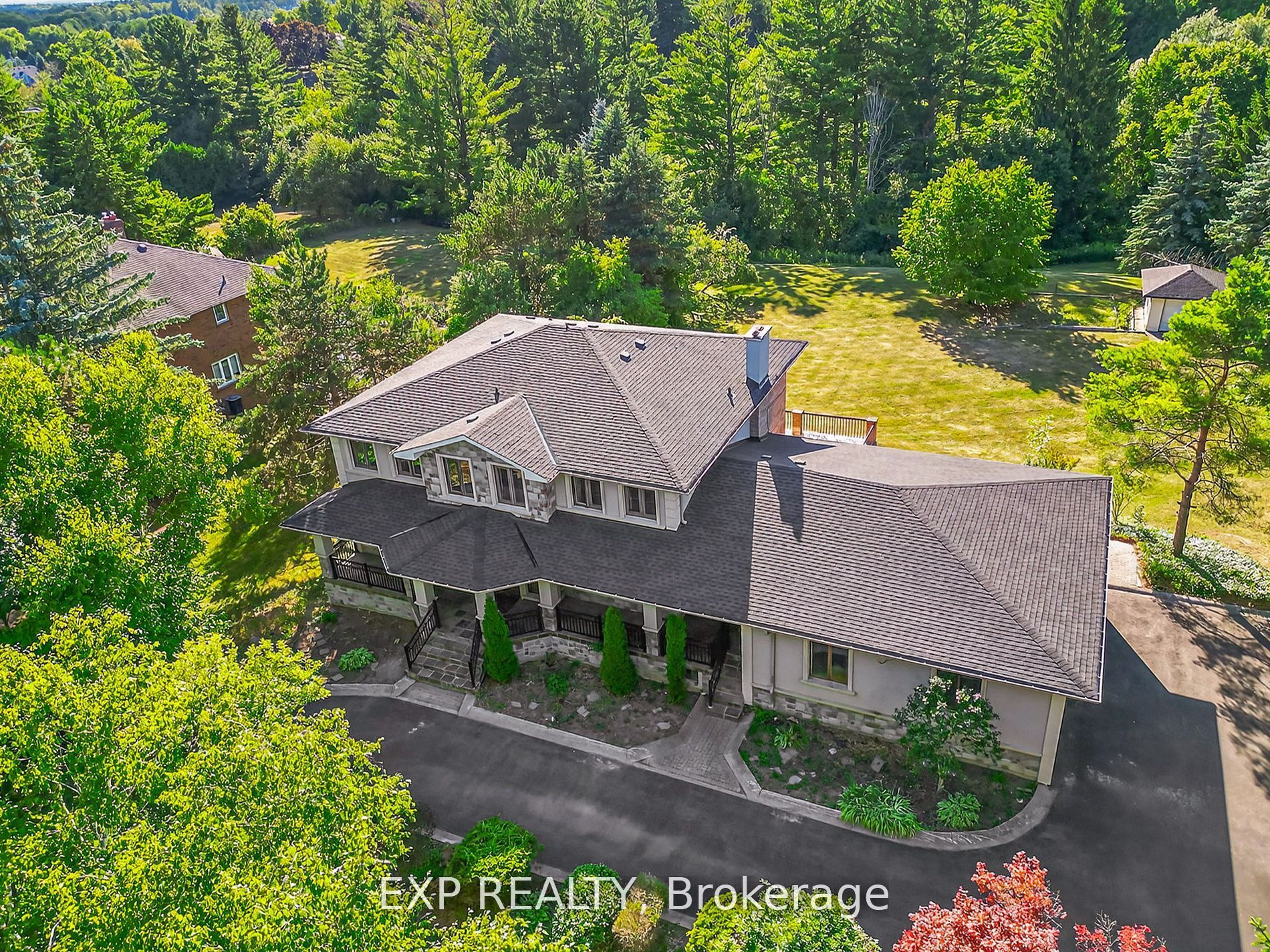 315 Stephanie Boulevard