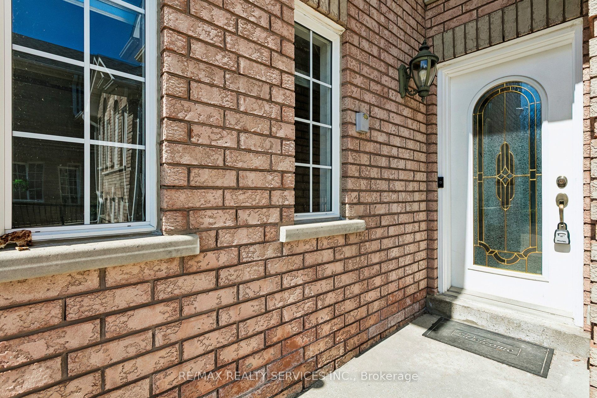 12 Goldie Avenue